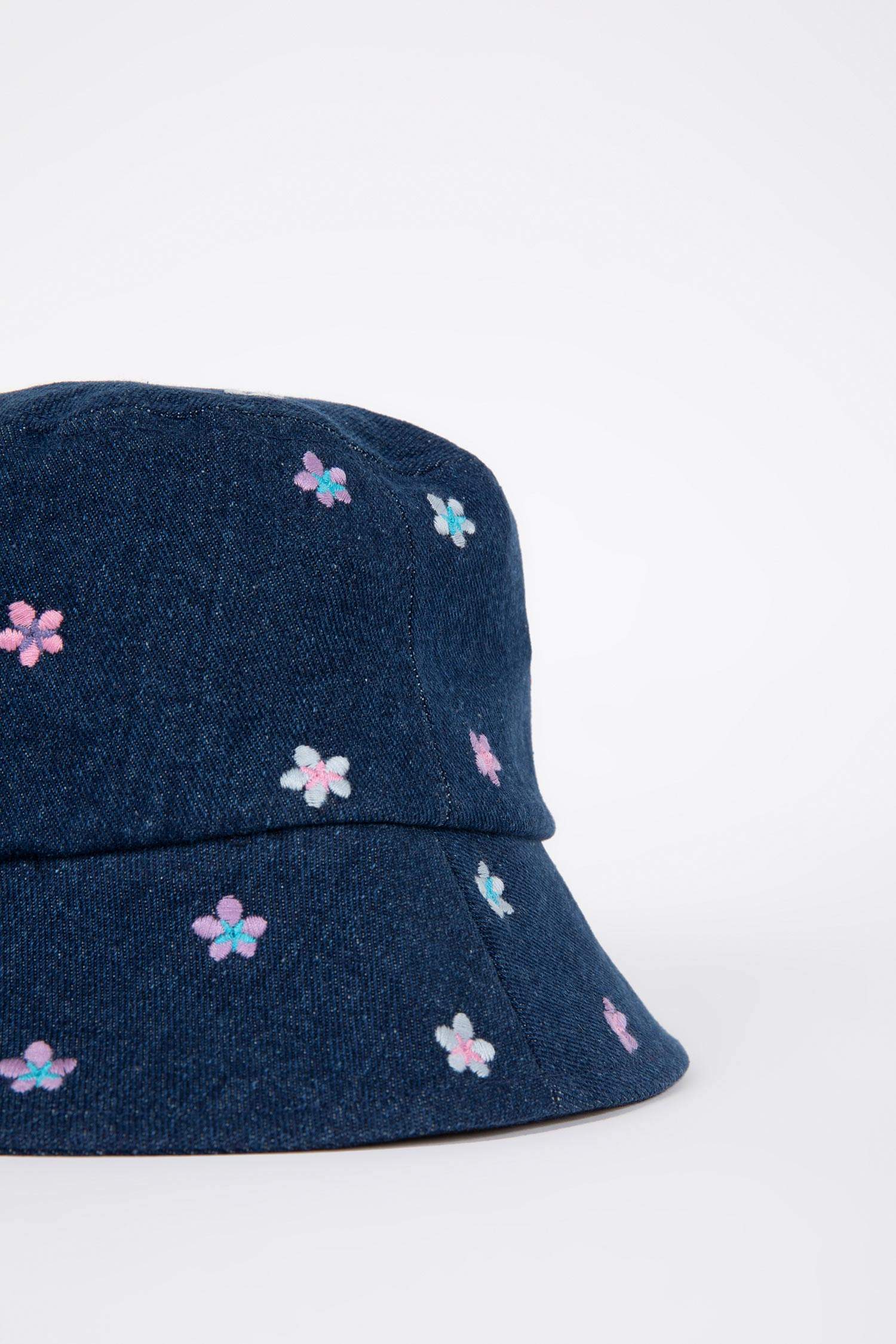 Шапка из хлопка для девочек