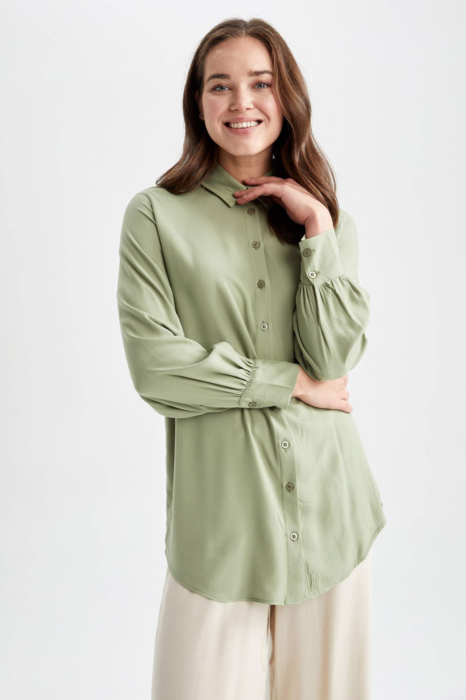 تونيك قصة عادية كم طويل برقبة قميص