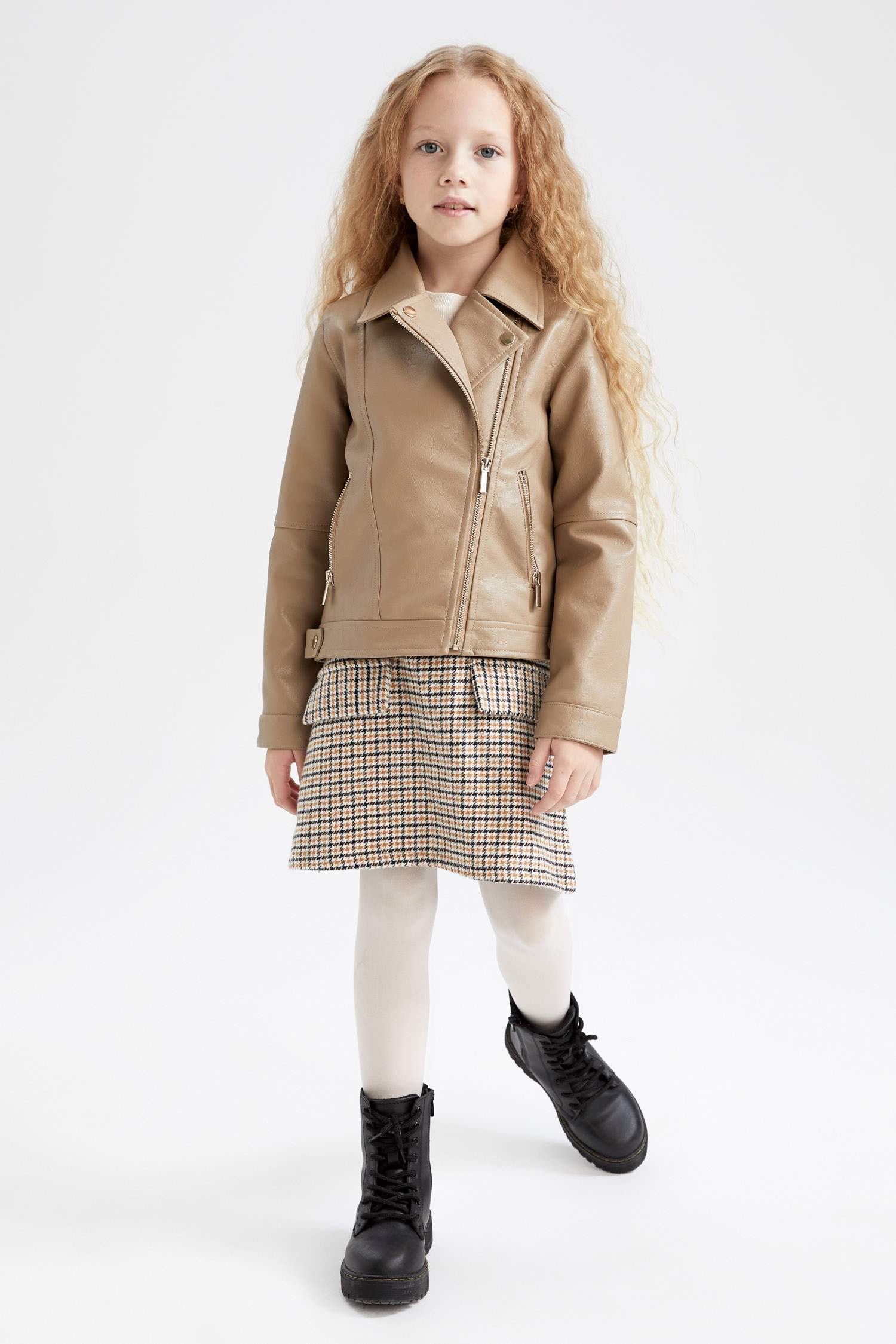 Кожаная куртка для девочек