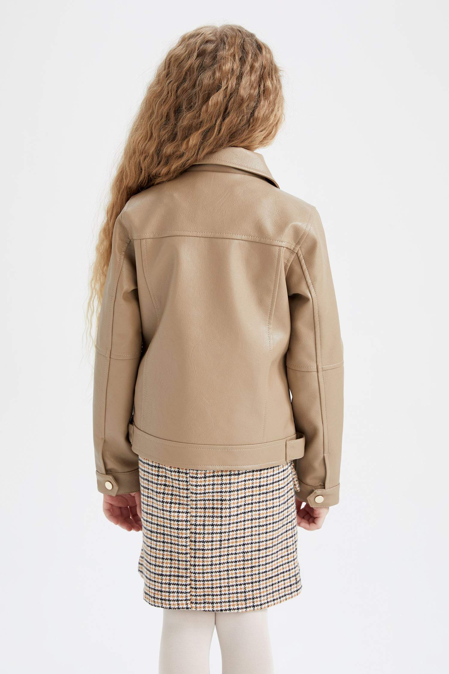 Кожаная куртка для девочек