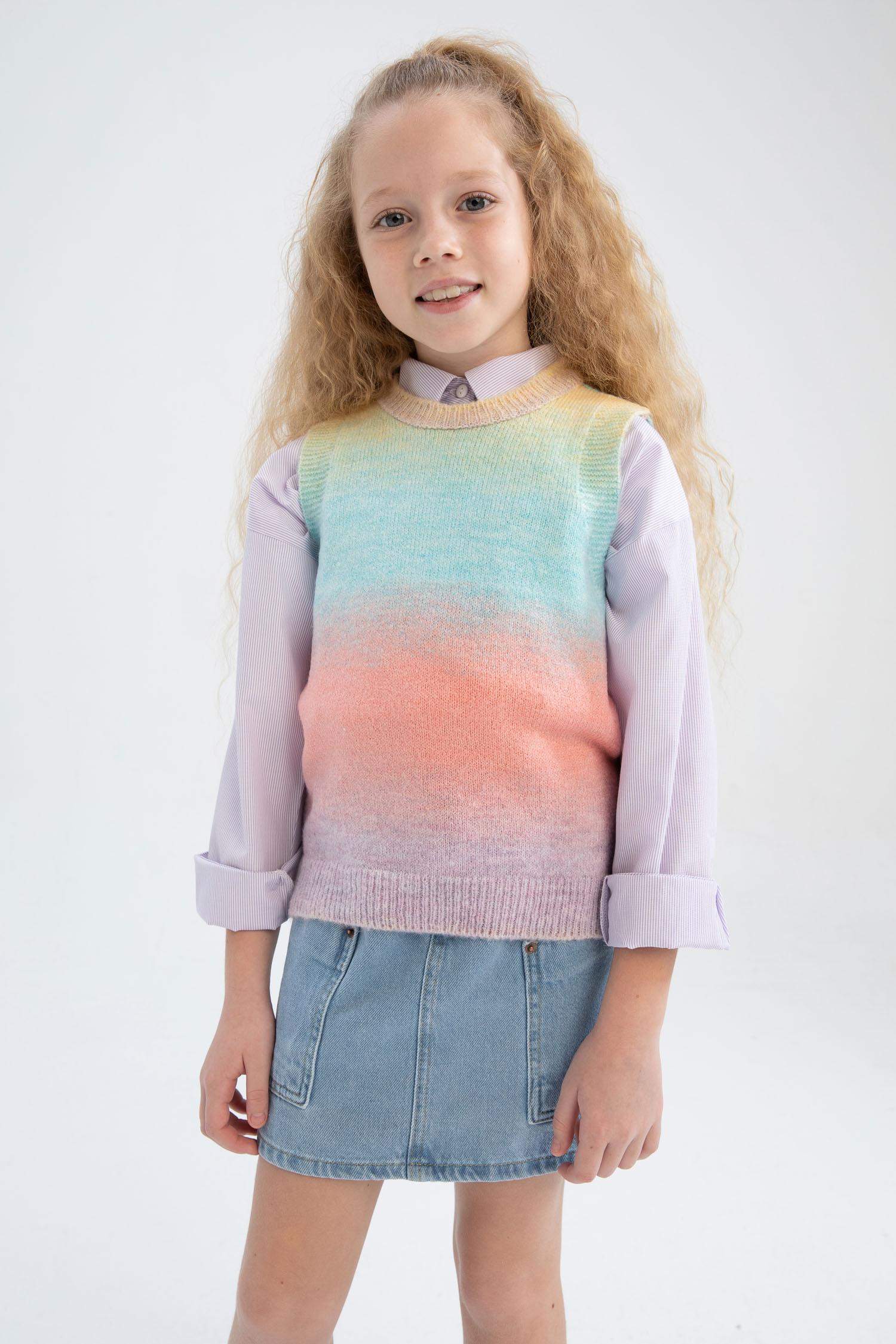 Свитер стандартного кроя для девочек