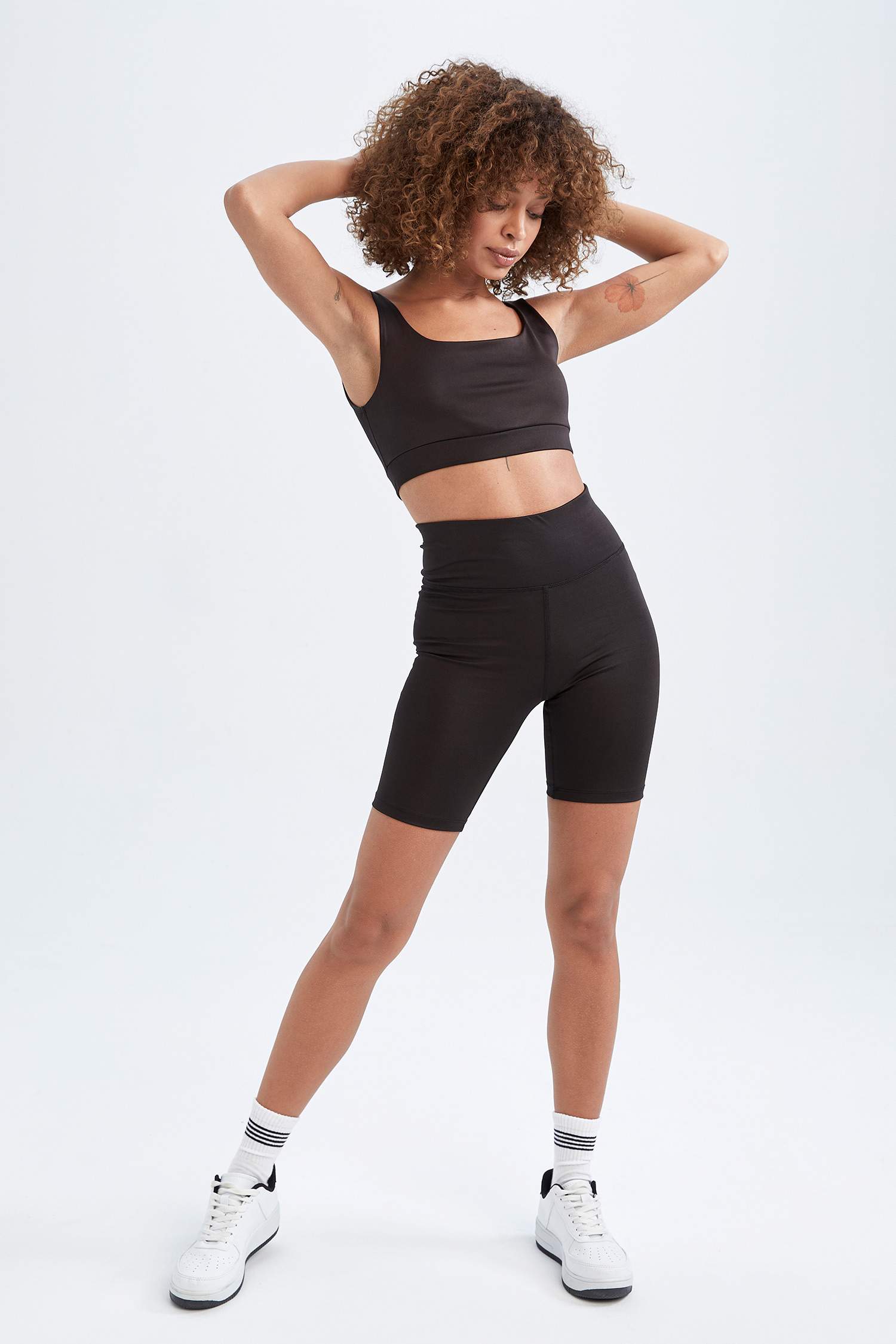 DeFactoFit Crew Neck Sports Heavy Fabric Bra