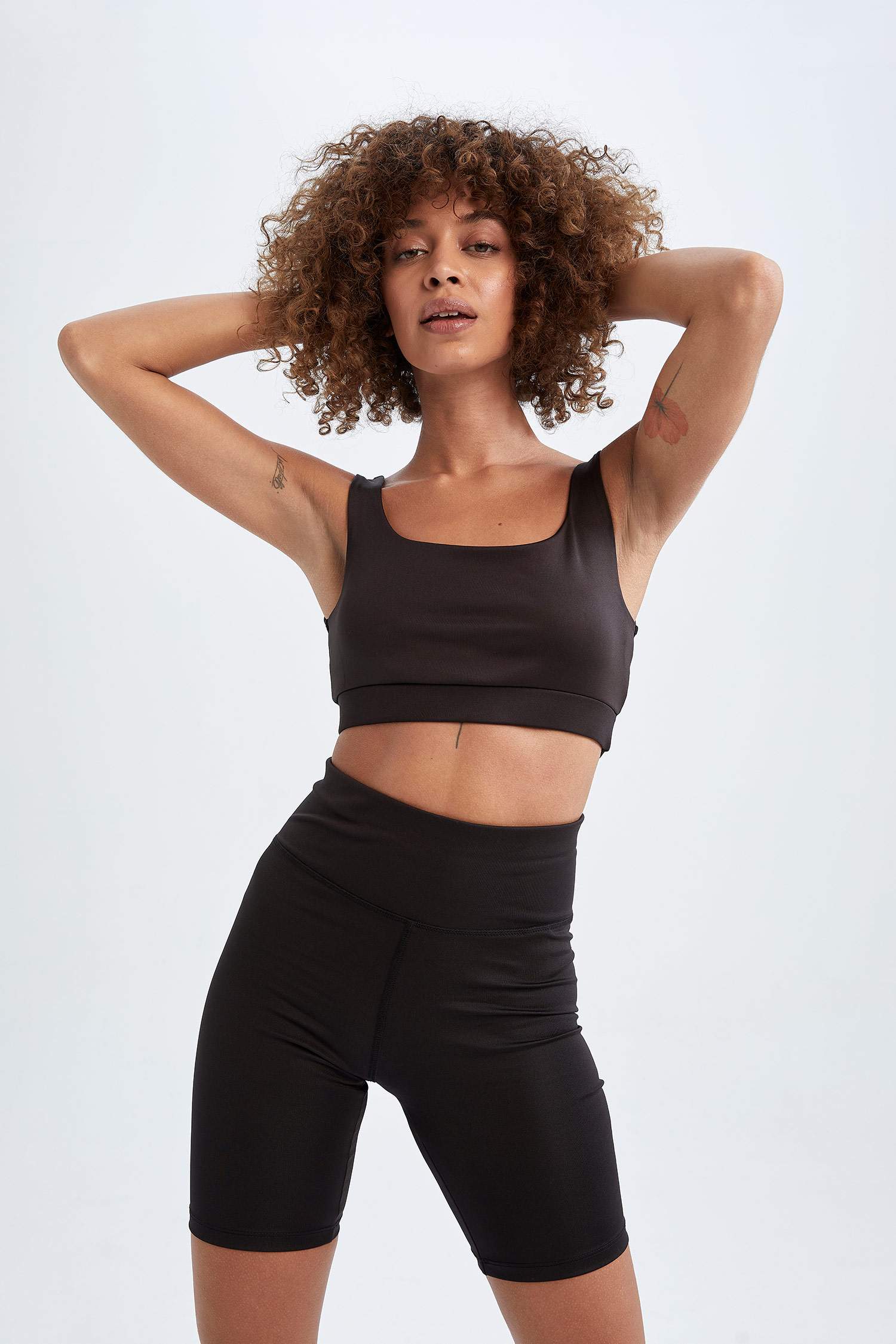 DeFactoFit Crew Neck Sports Heavy Fabric Bra
