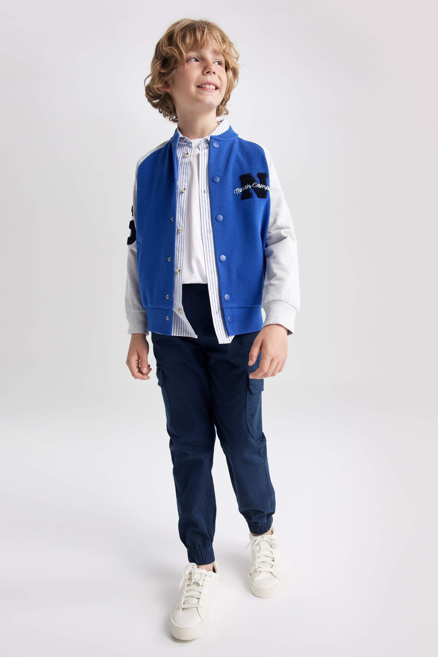 Кардиган с круглым вырезом для мальчиеов