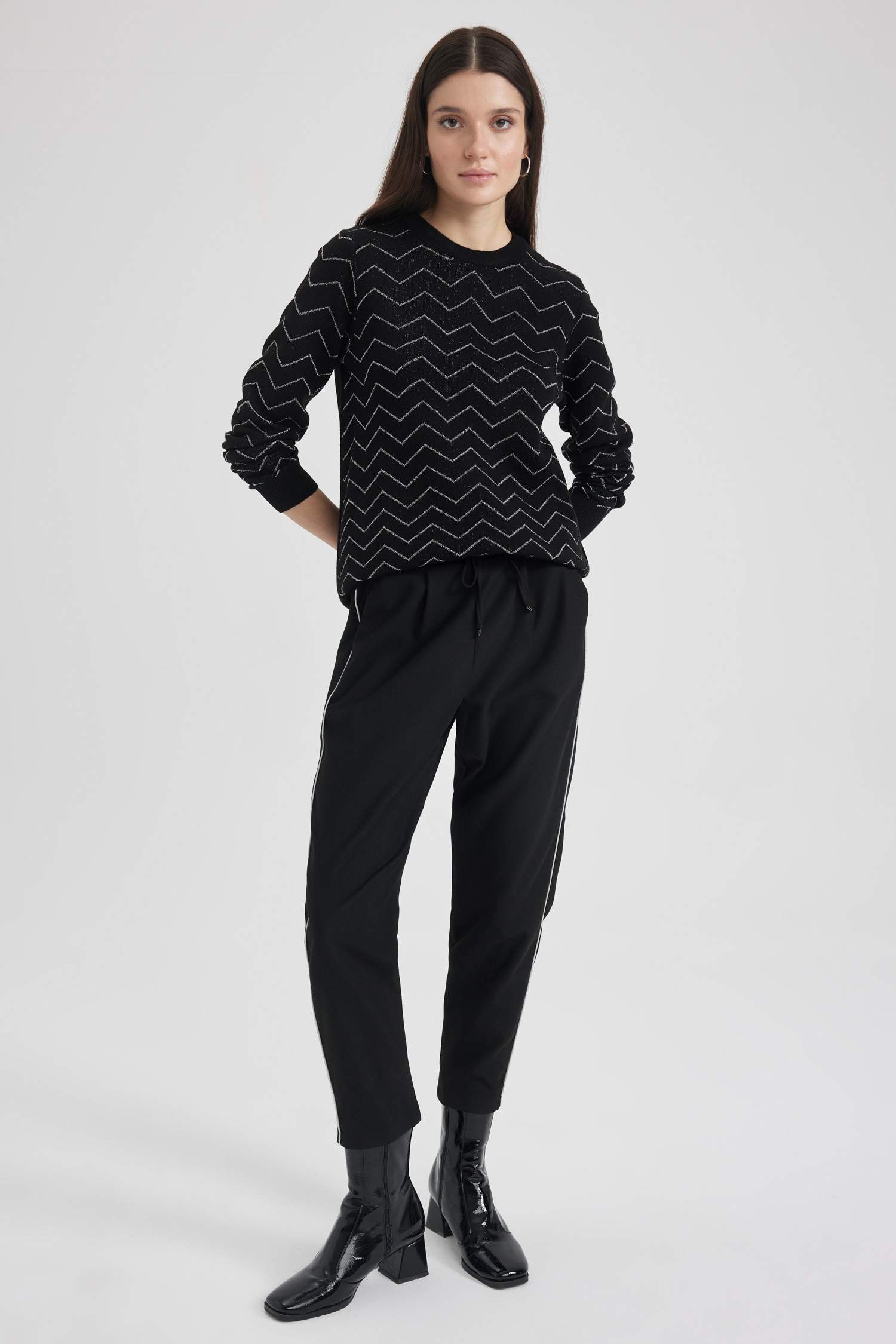 Jogger Pocket Short Leg Trousers