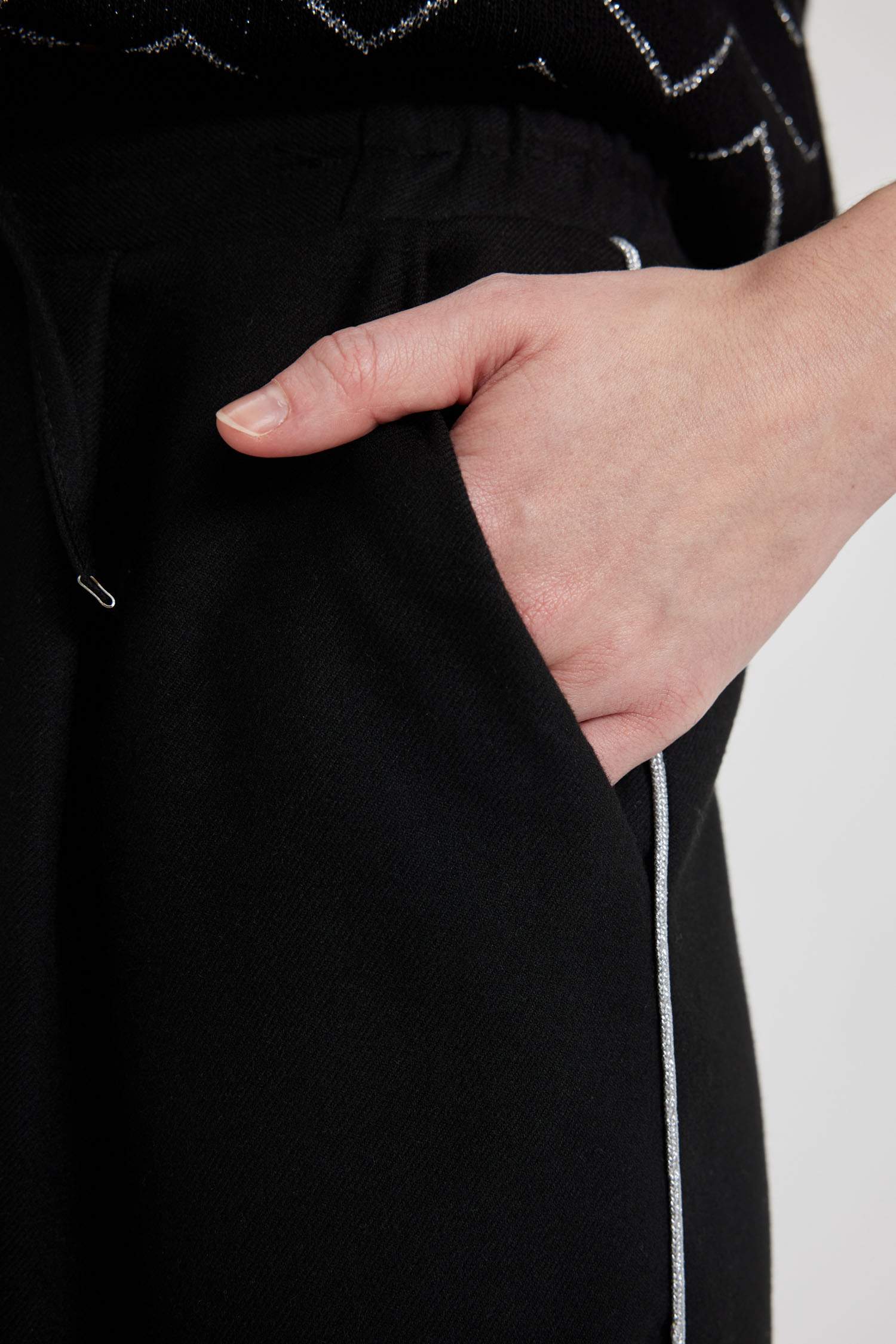 Jogger Pocket Short Leg Trousers