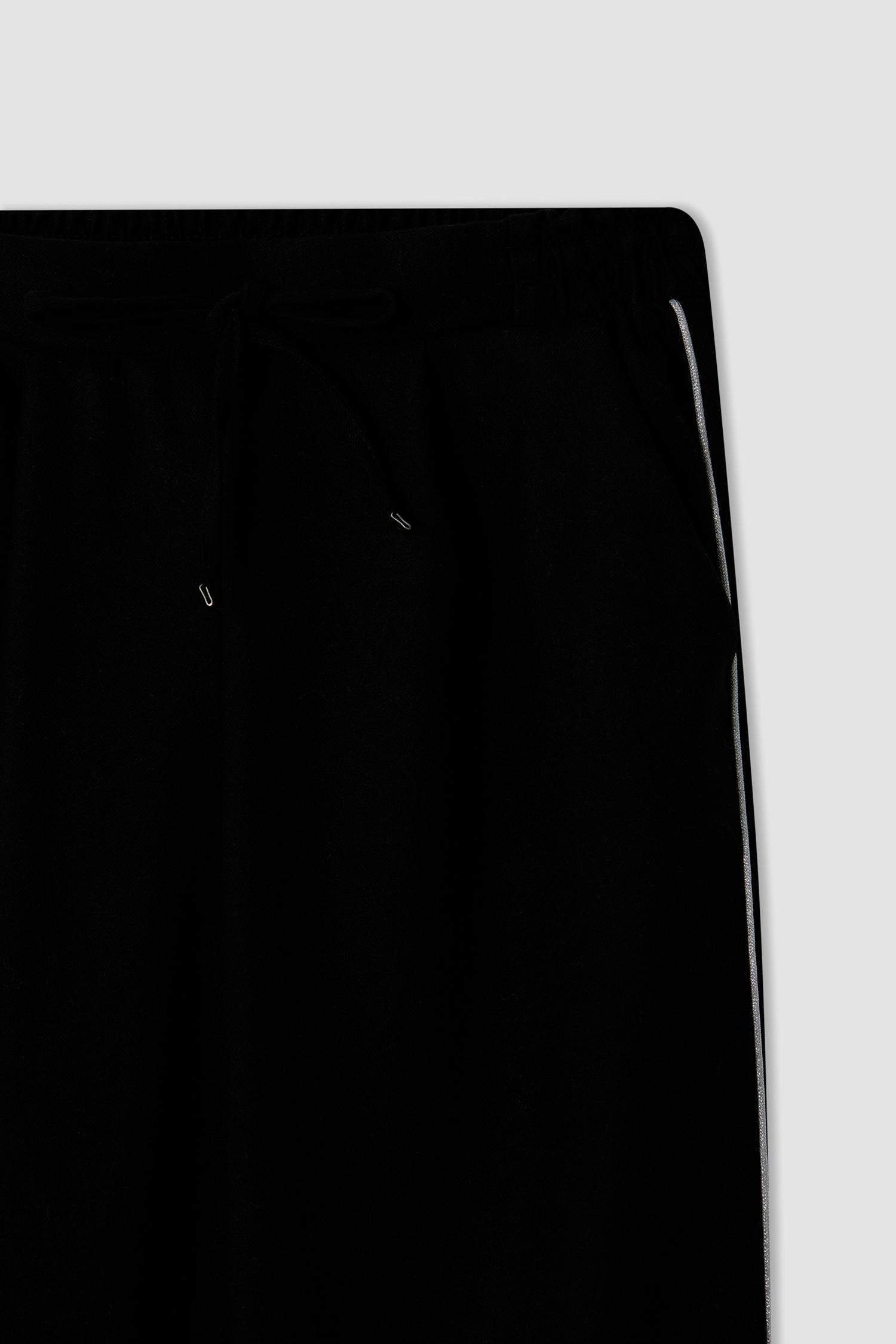 Jogger Pocket Short Leg Trousers