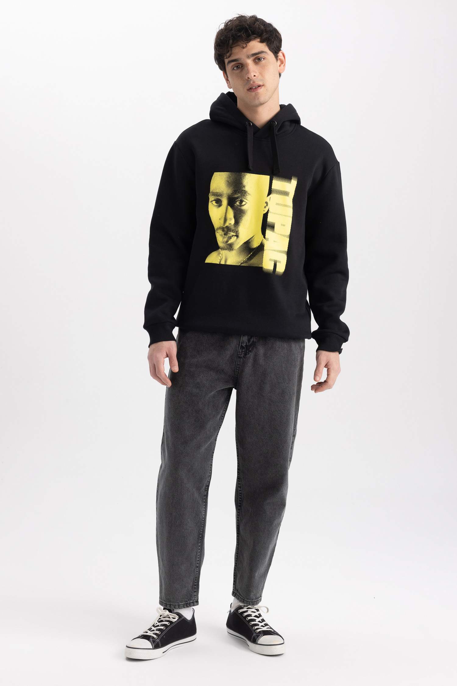 Tupac hoodie hot sale pacsun