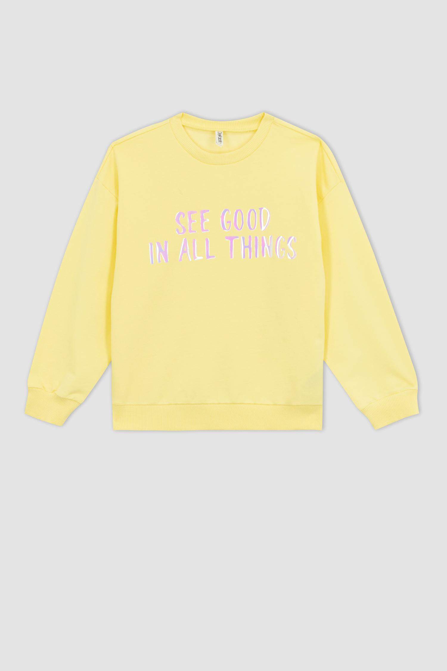 Свитшот свободного кроя с круглым вырезом