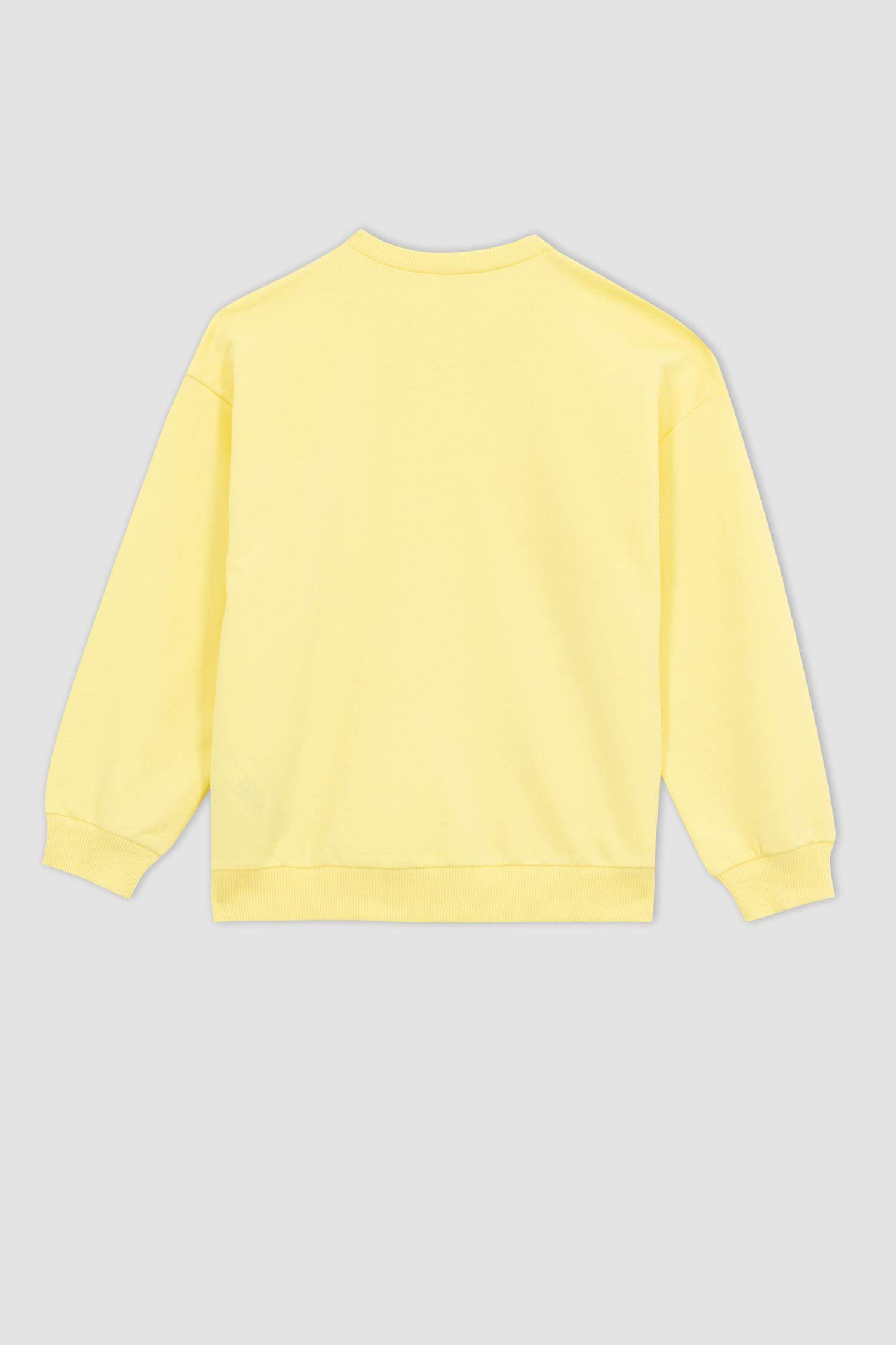 Свитшот свободного кроя с круглым вырезом