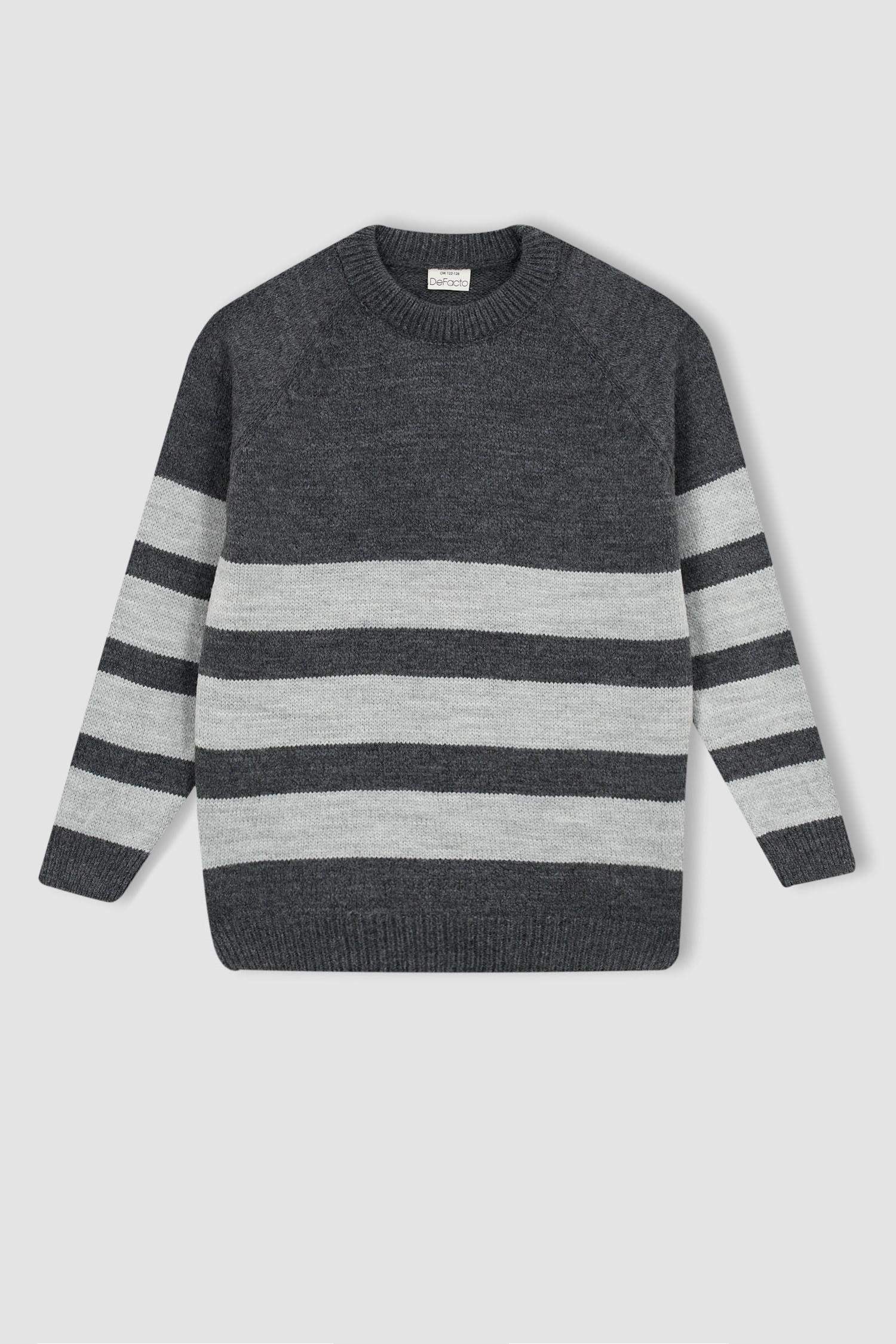 Пуловер стандартного кроя с круглым вырезом для мальчиков