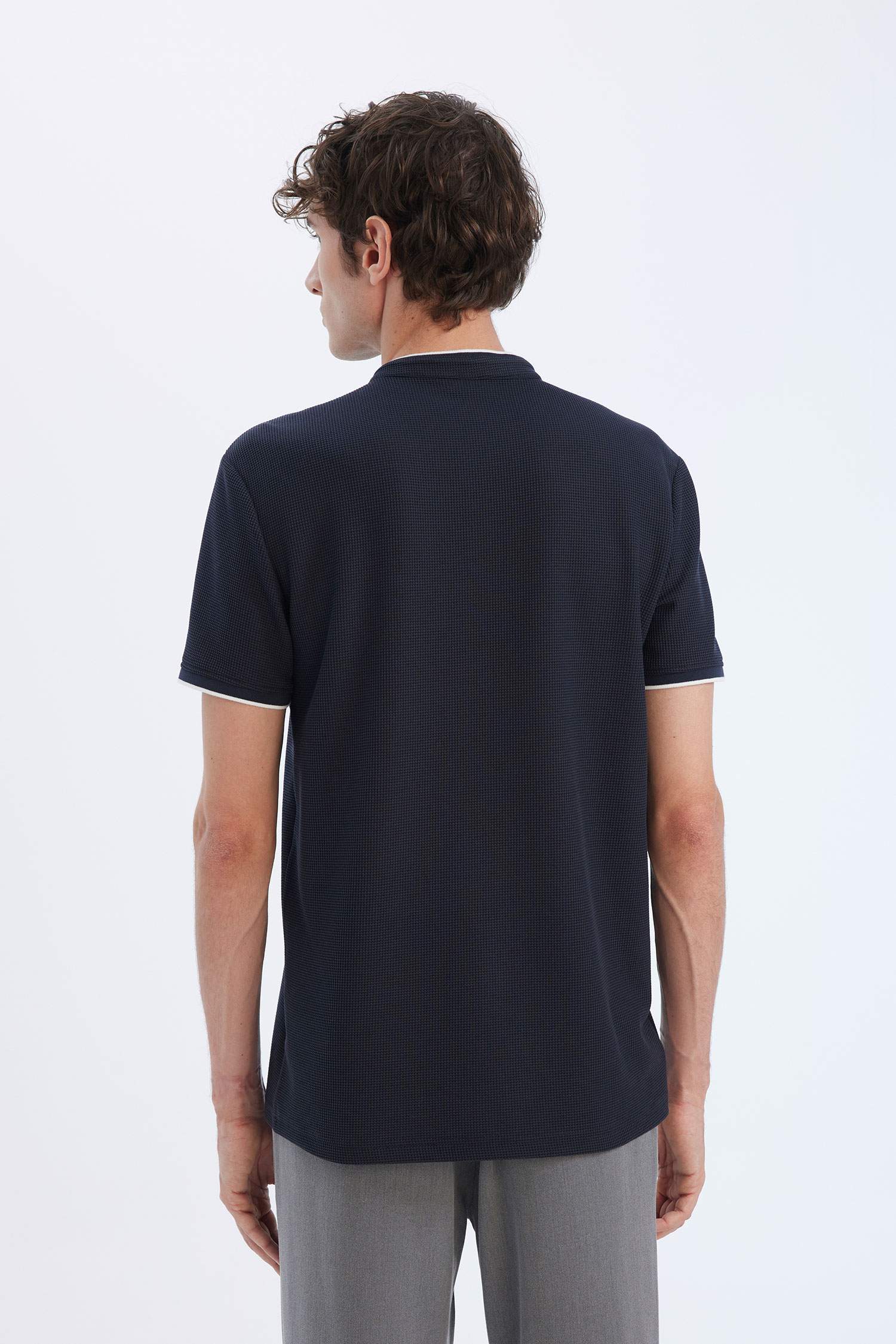 Modern Fit Dog Collar Polo T-Shirt