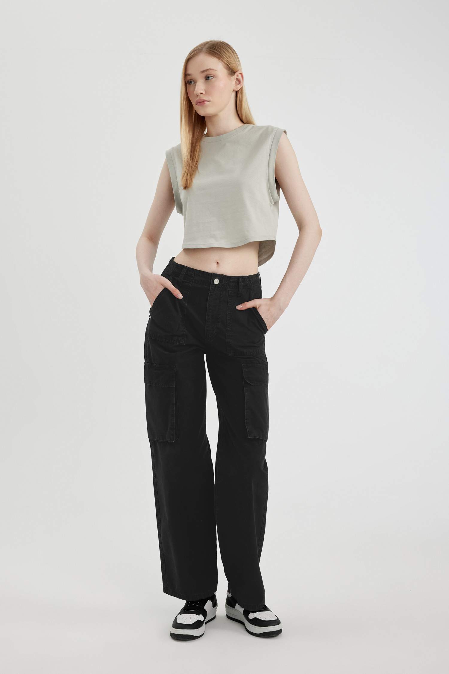 تي شيرت كت قصة فضفاضة