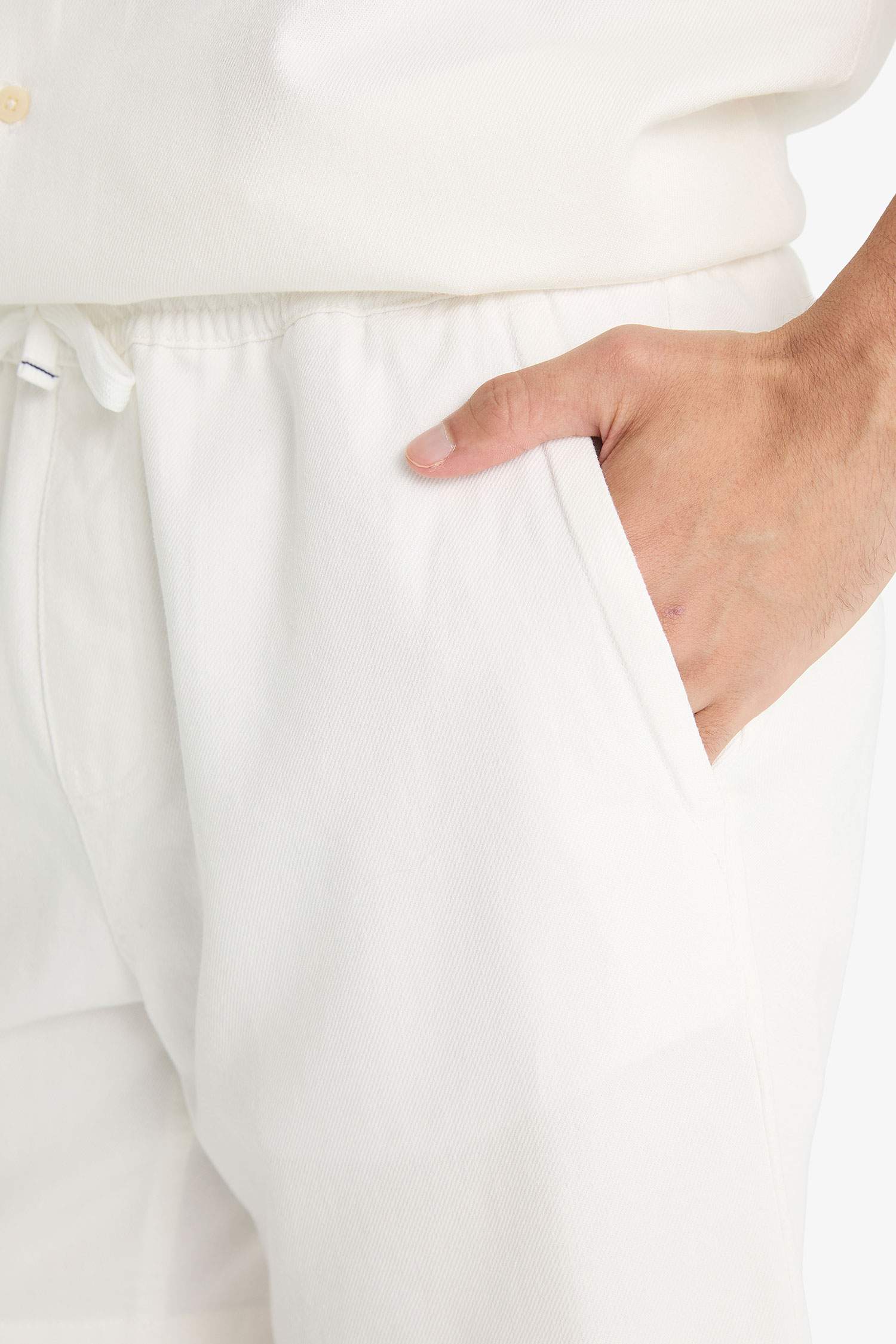 Cotton Relax Fit White Denim Bermuda Shorts