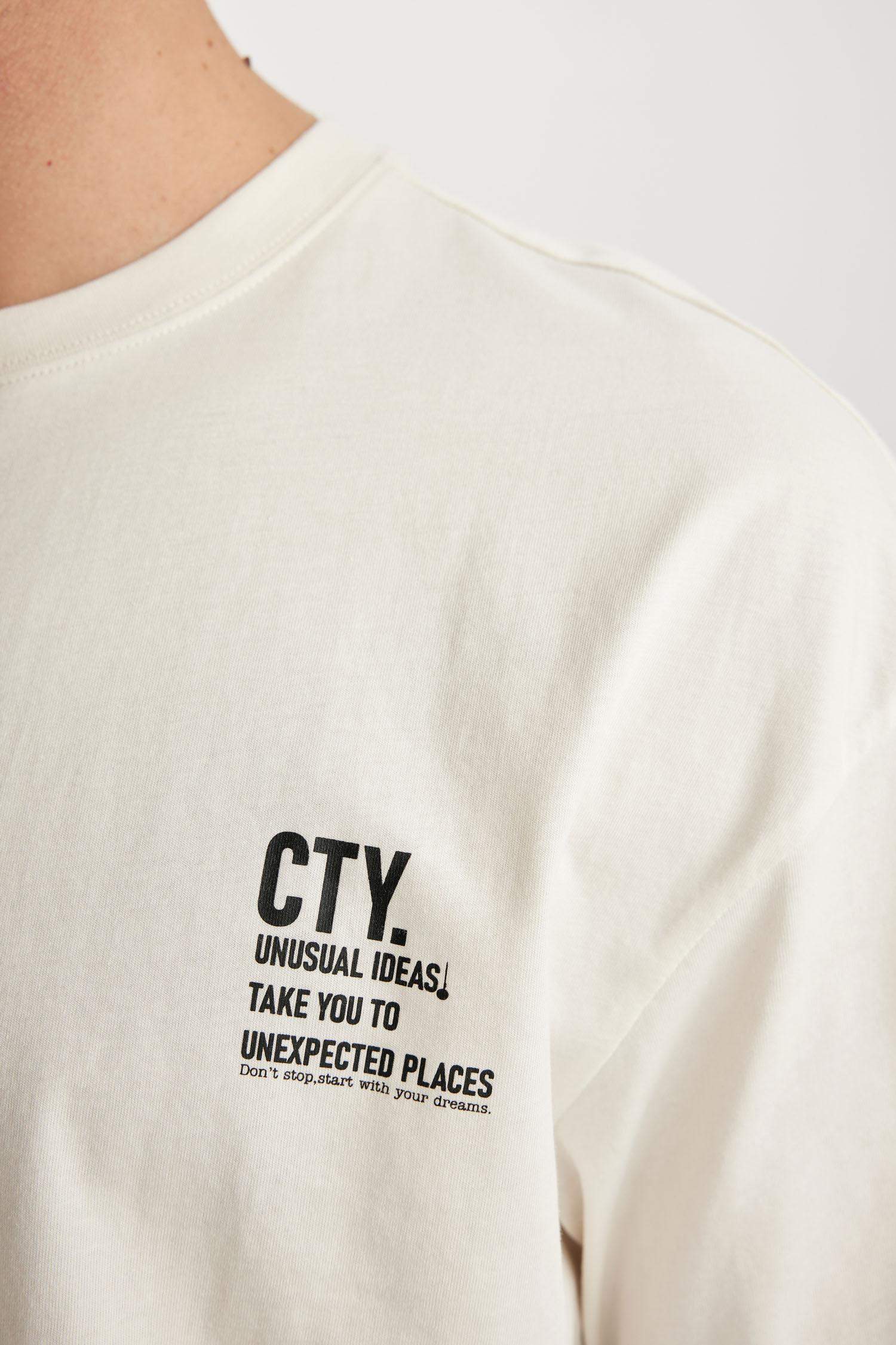 Comfort Fit Crew Neck Printed T-Shirt