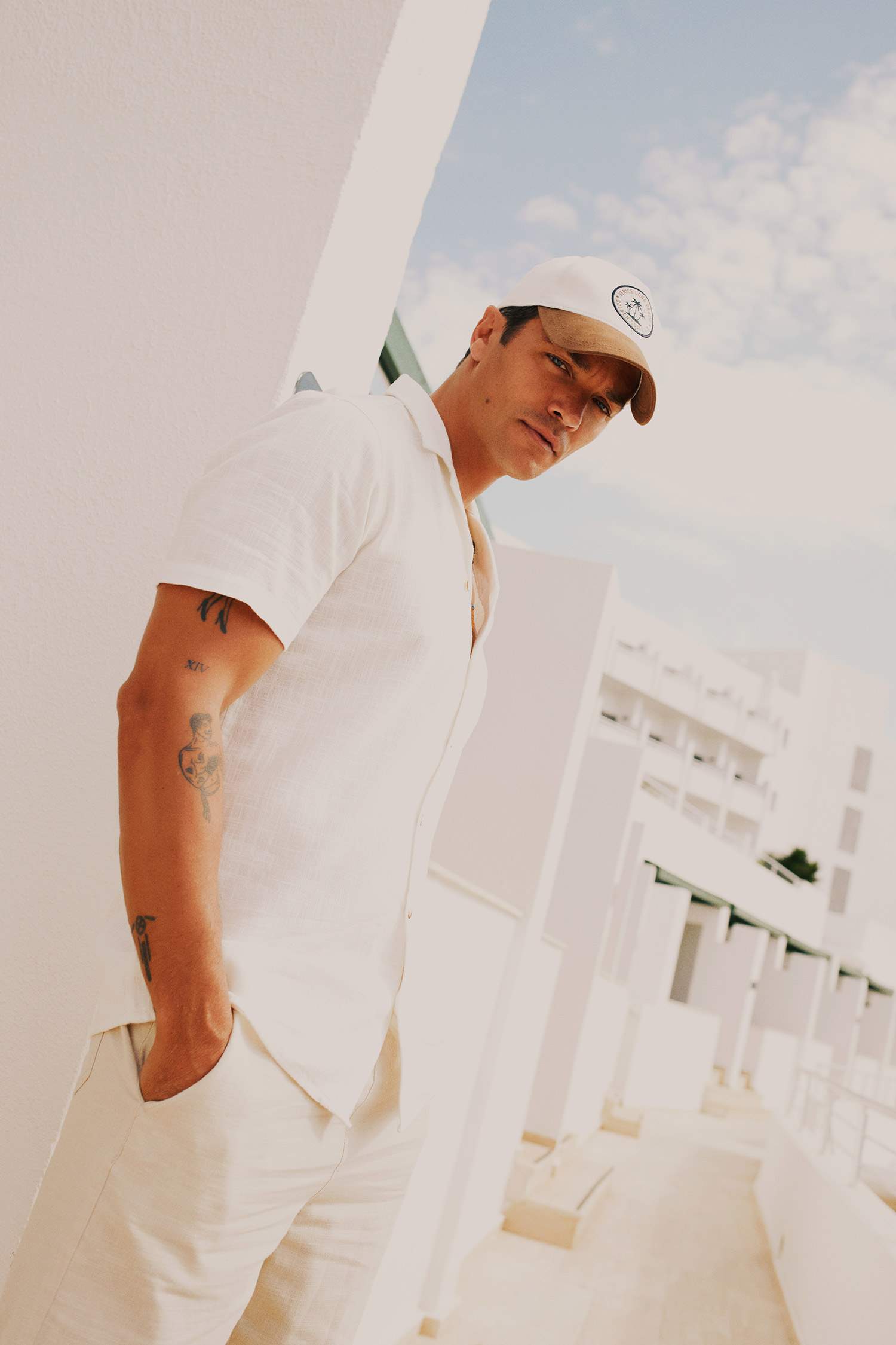 релакс пішімі Қысқа жеңді жейде