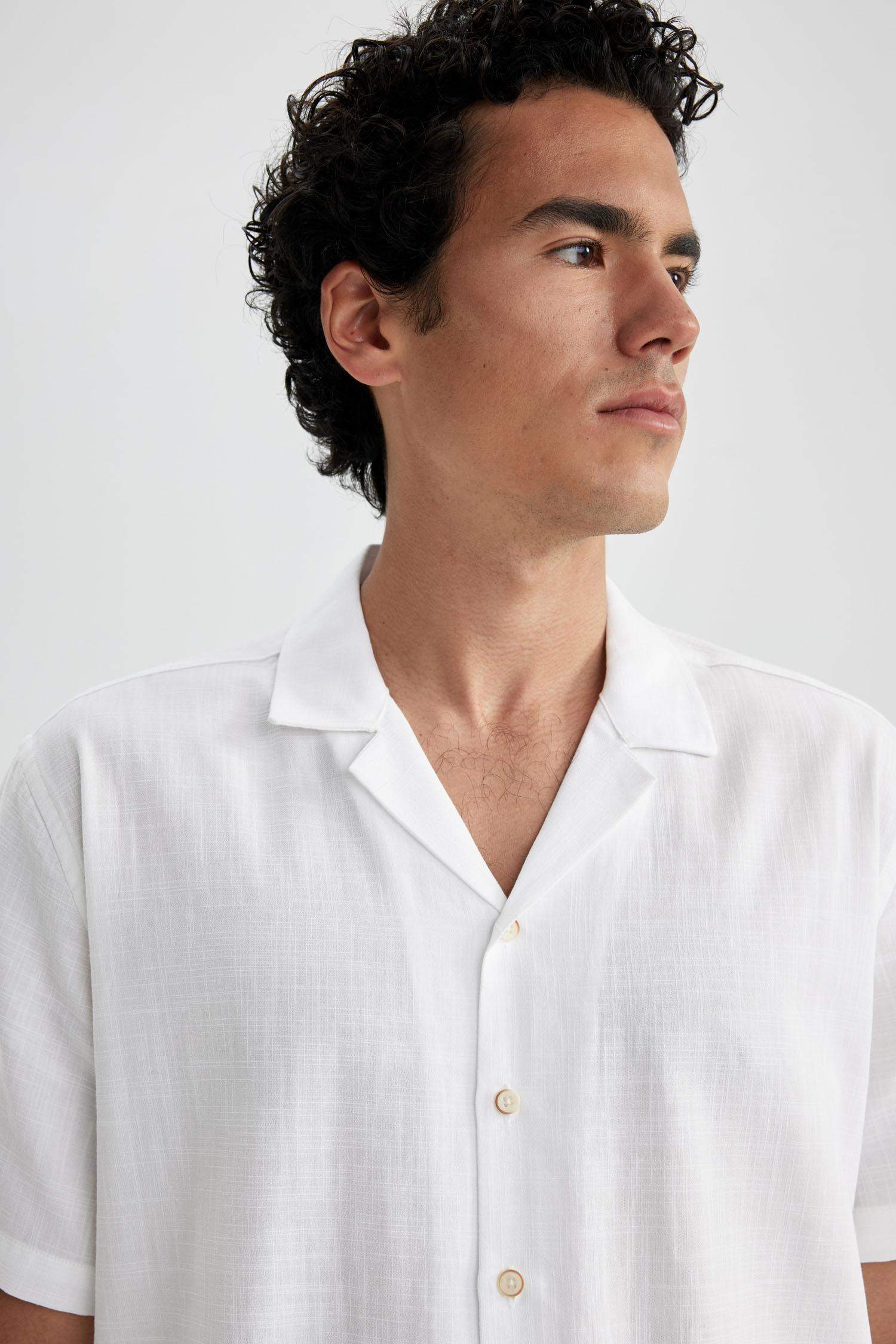 релакс пішімі Қысқа жеңді жейде