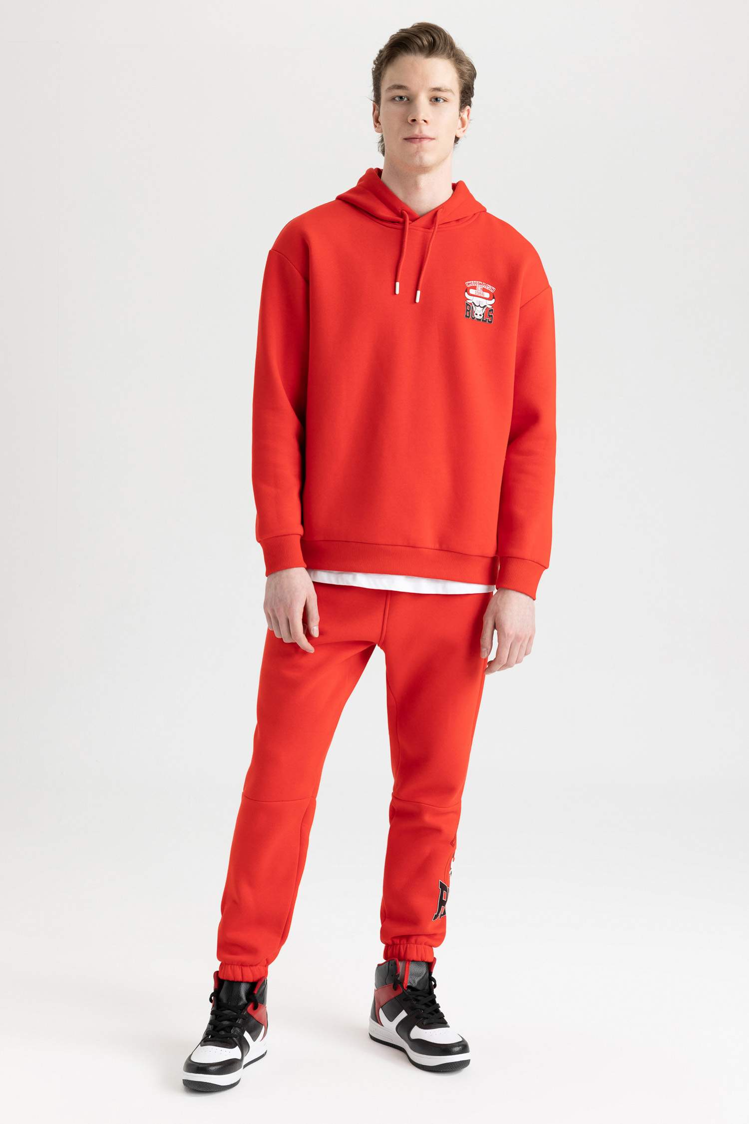 Defacto Fit Nba Chicago Bulls Coupe Standard Jogger À La Cheville Avec Bande Élastique