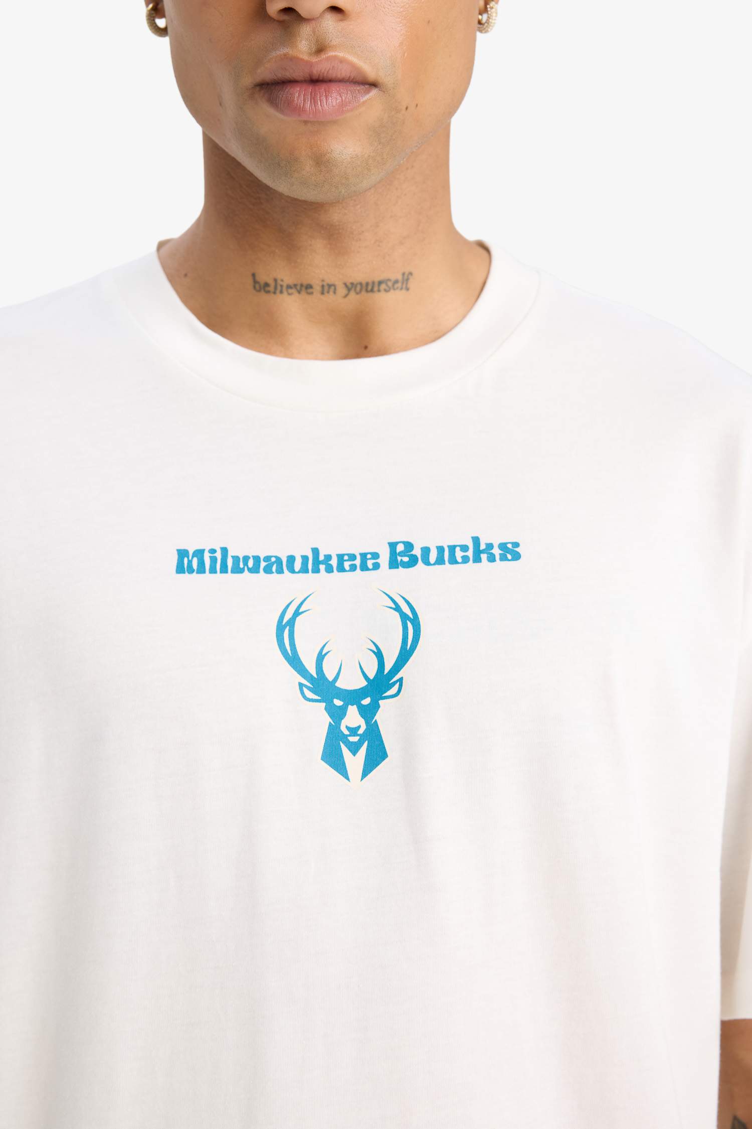 T-shirt NBA Milwaukee Bucks oversize à col rond
