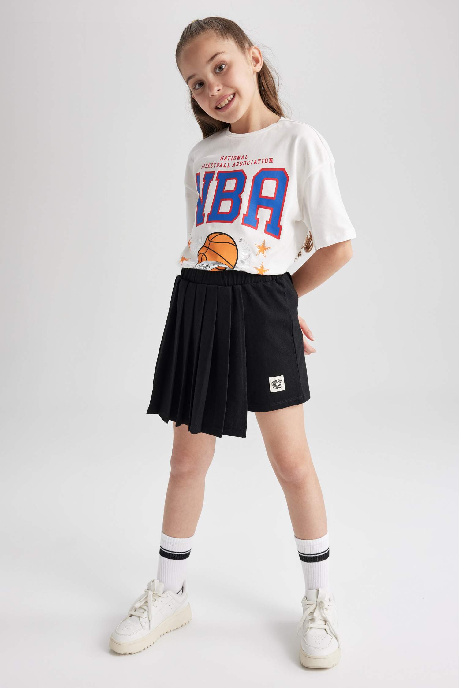 Girls NBA Oversize Fit Short Sleeve T-Shirt
