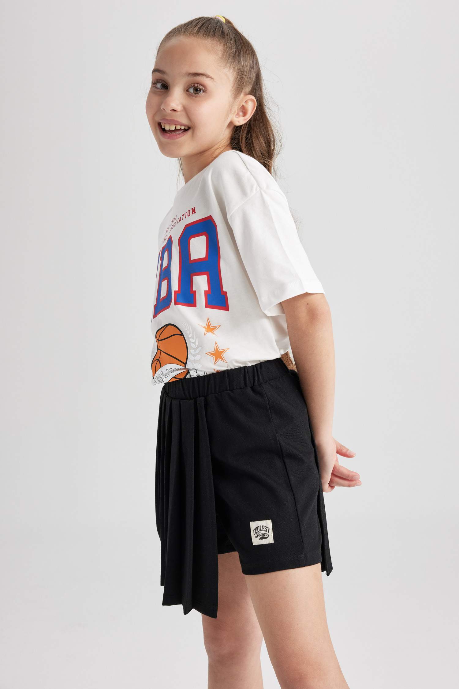 Girls NBA Oversize Fit Short Sleeve T-Shirt