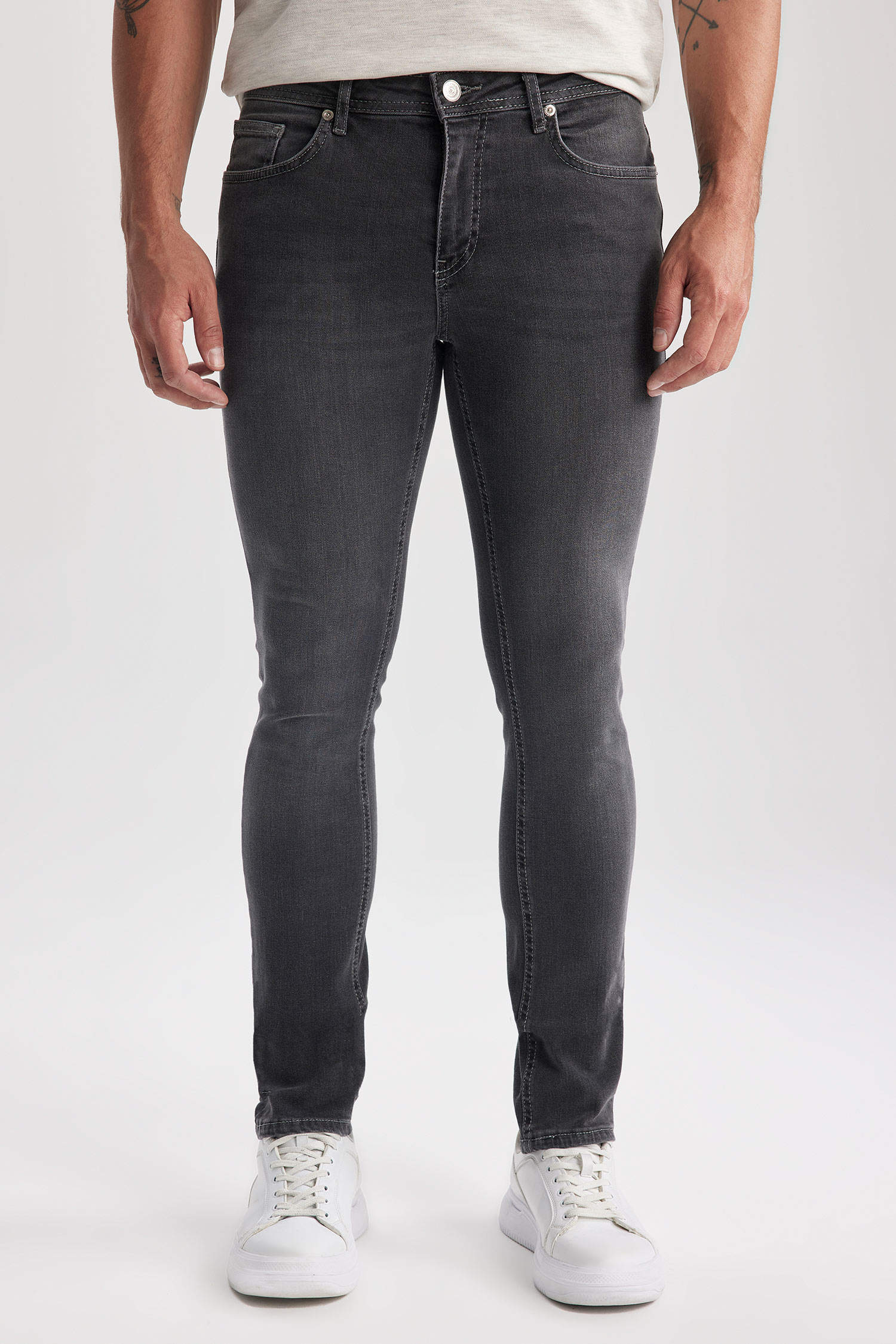 Grey MEN Pedro Slim Fit Slim Fit Normal Waist Narrow Leg Jeans 2797347 ...