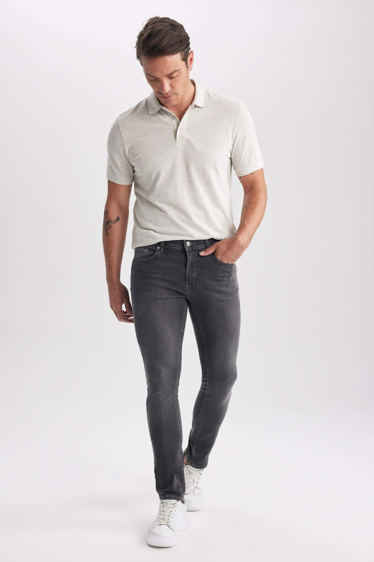 Grey MEN Pedro Slim Fit Jeans 2797347 | DeFacto