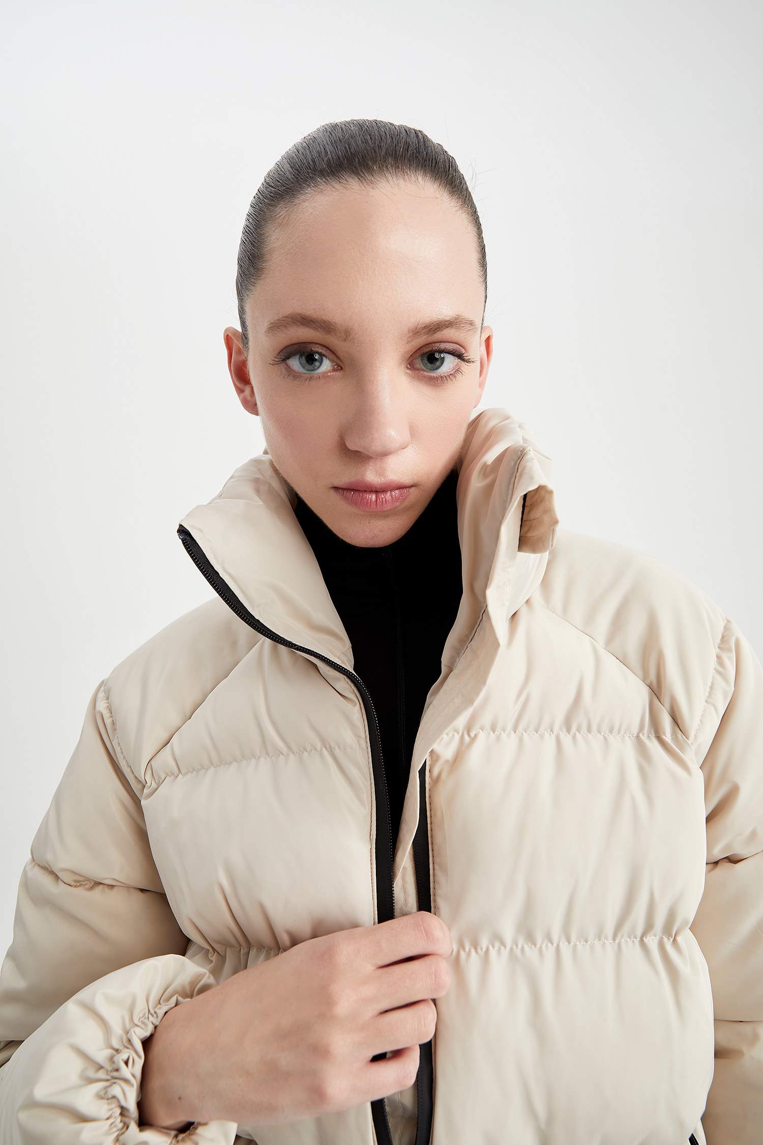 DeFactoFit Su İtici Rüzgar Geçirmez Şişme Mont