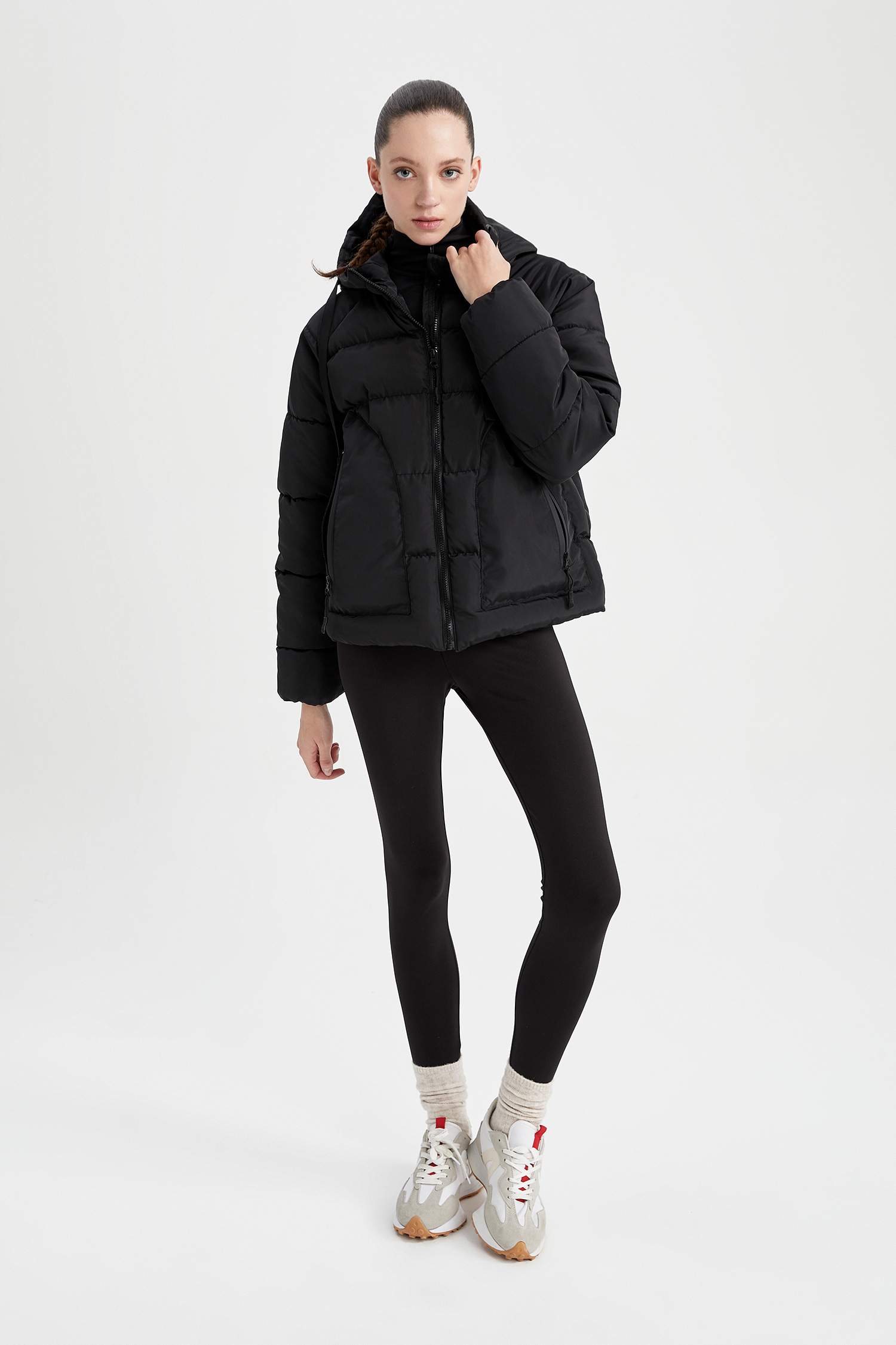 Su İtici Rüzgar Geçirmez DeFactoFit Kapüşonlu Crop Şişme Mont