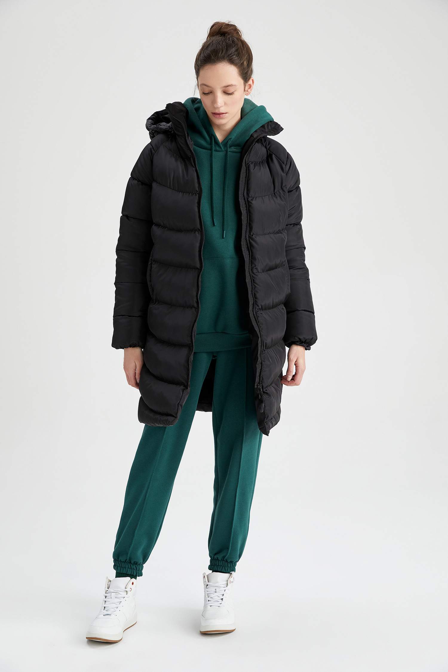 DeFactoFit Su İtici Rüzgar Geçirmez Çıkarılabilir Kapüşonlu Mont Yaka Mont