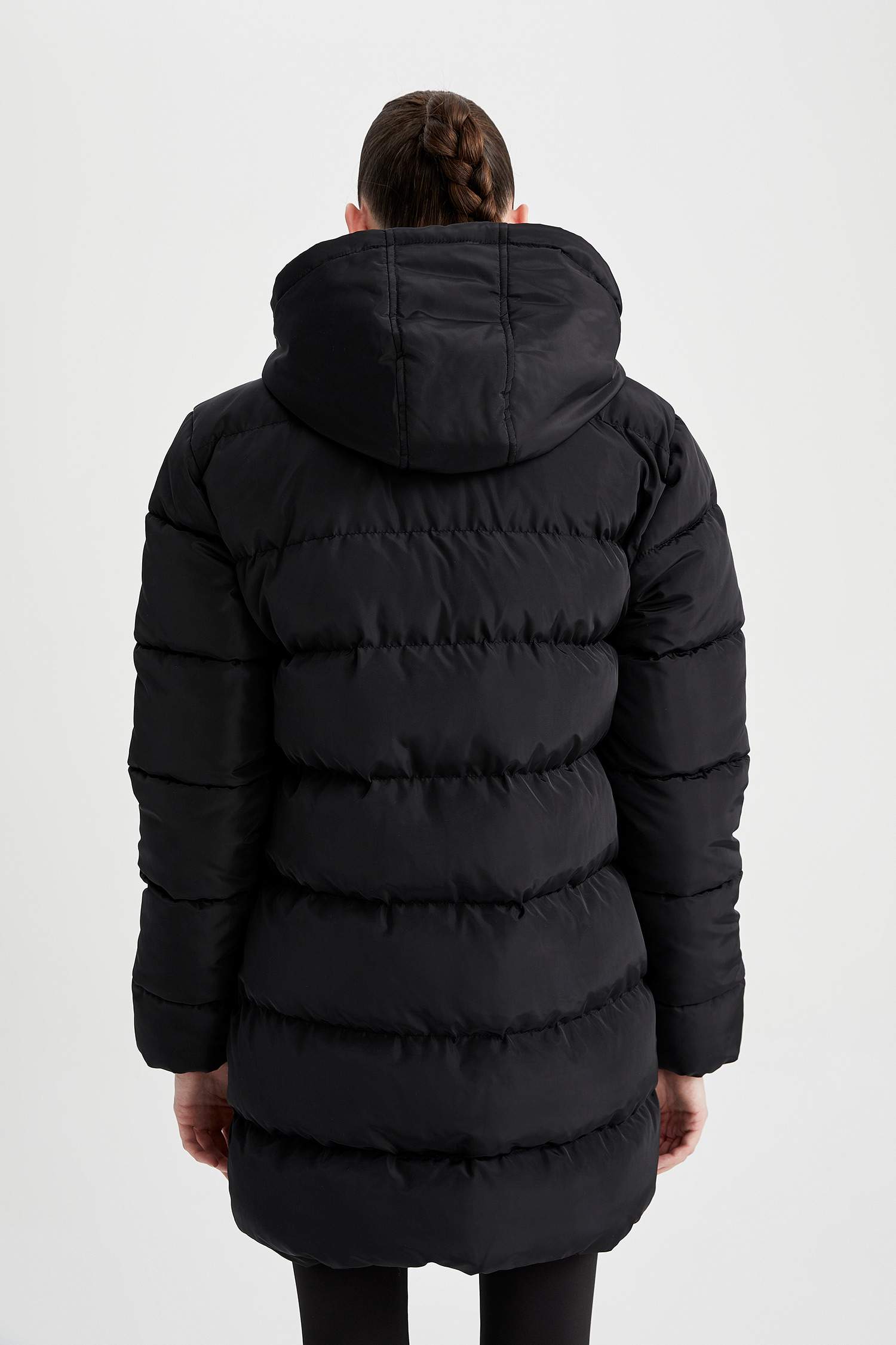 DeFactoFit Su İtici Rüzgar Geçirmez Çıkarılabilir Kapüşonlu Slim Fit Mont