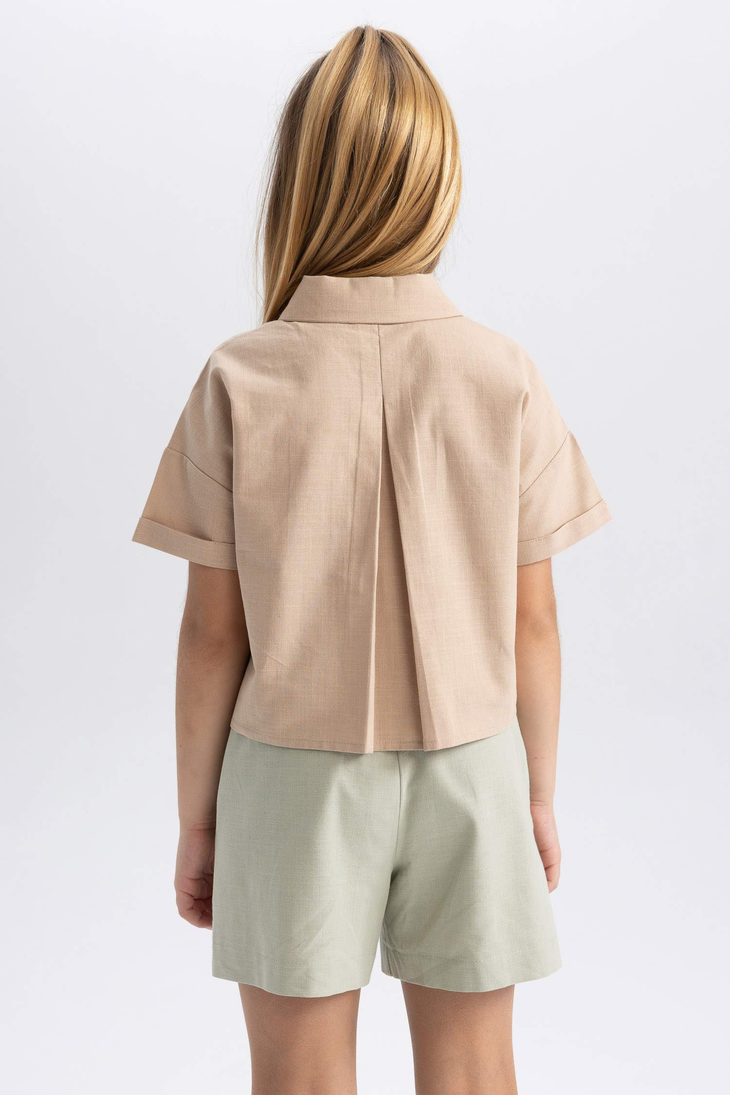 Рубашкас коротким рукавом из льна для девочек