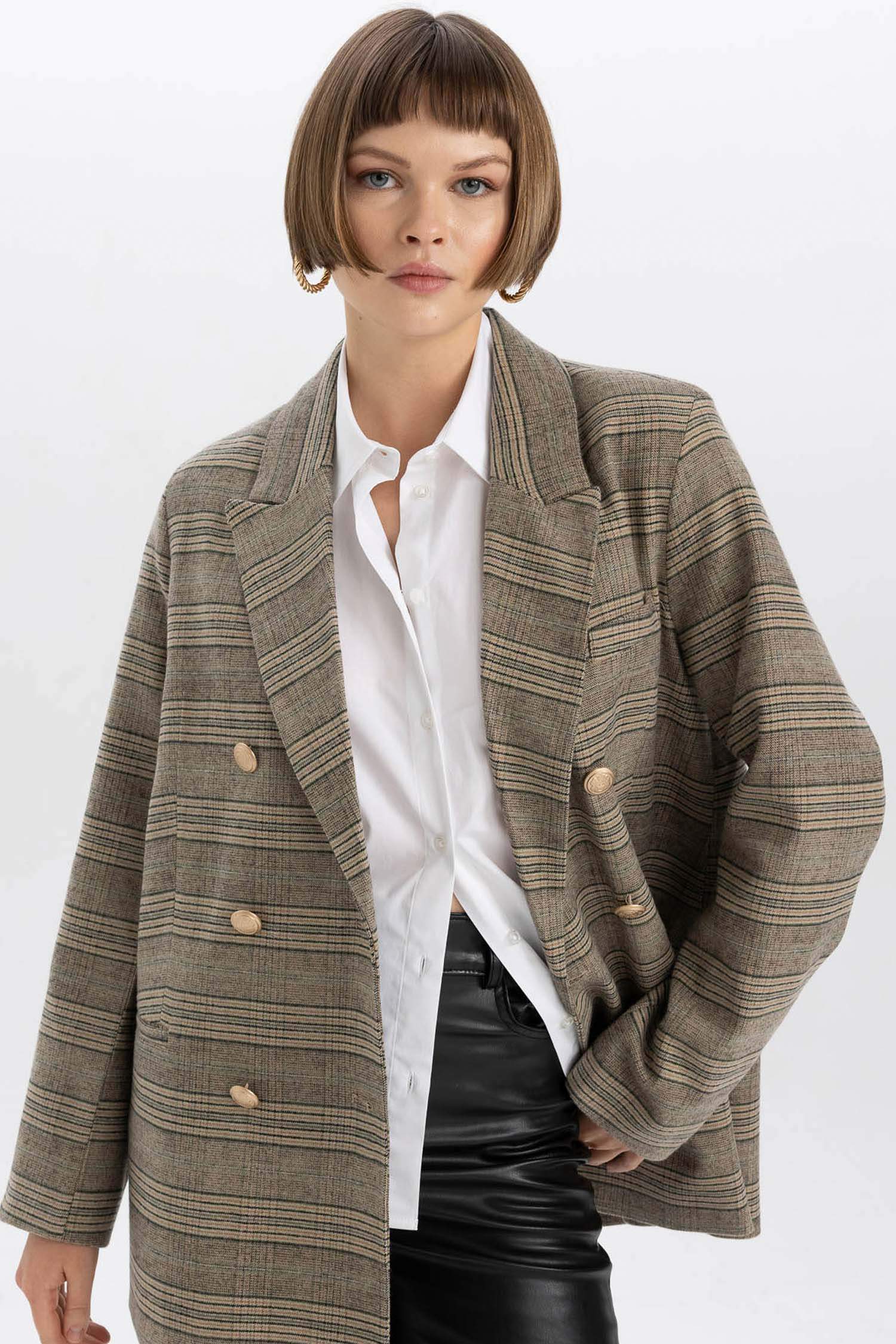 بليزر اوفر سايز قصة واسعة بطبعة قلب