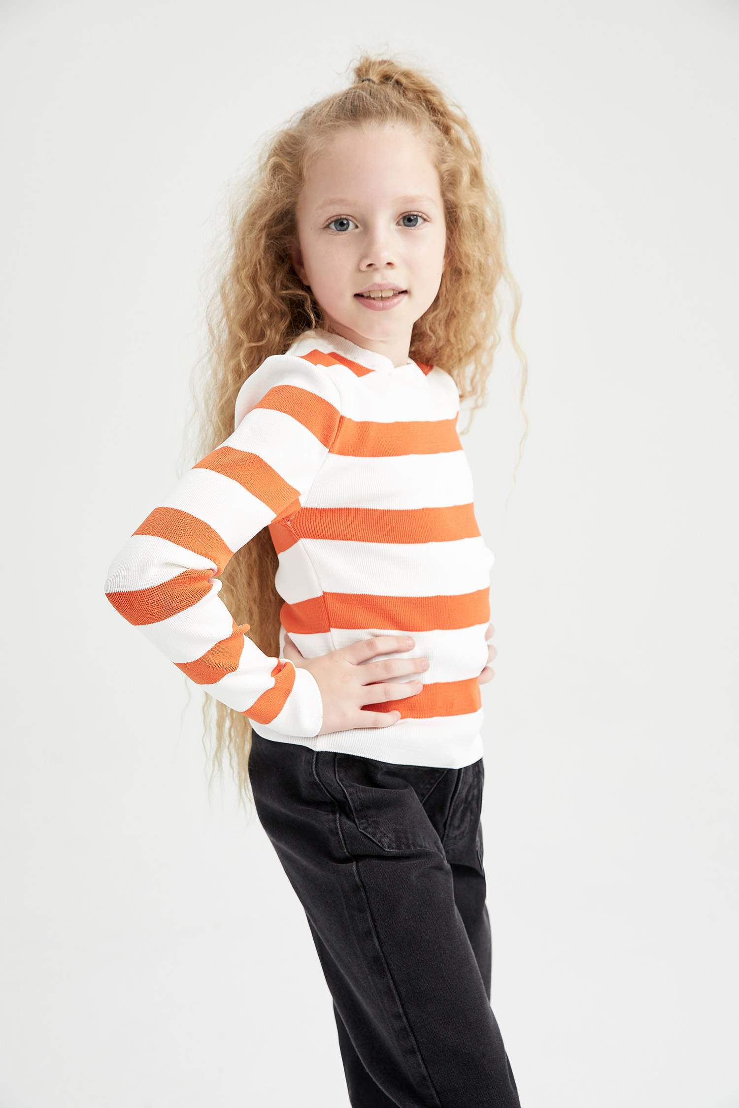 Қыздарға кроп стандартты пішім Пулловер