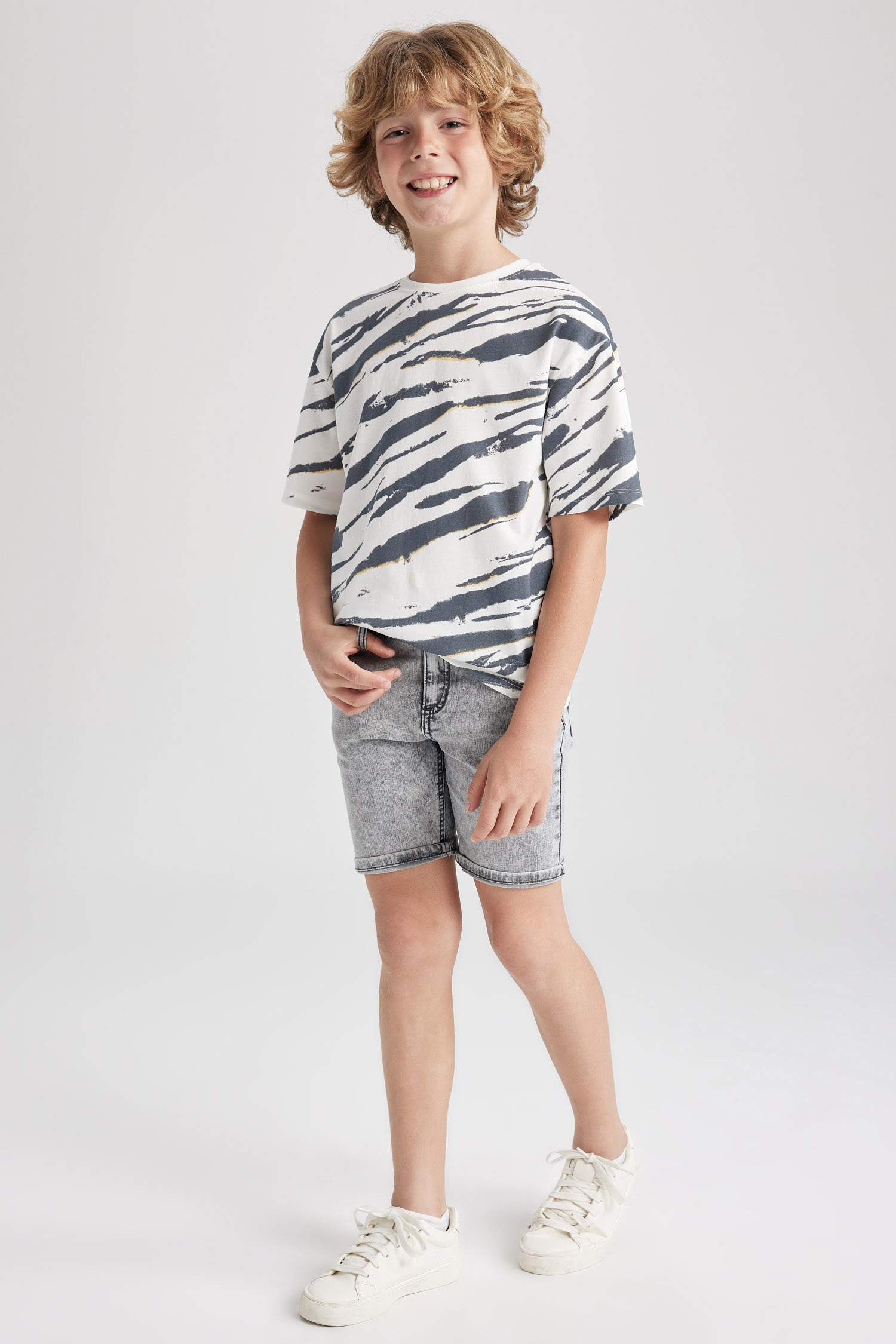 شورت ولادي جينز