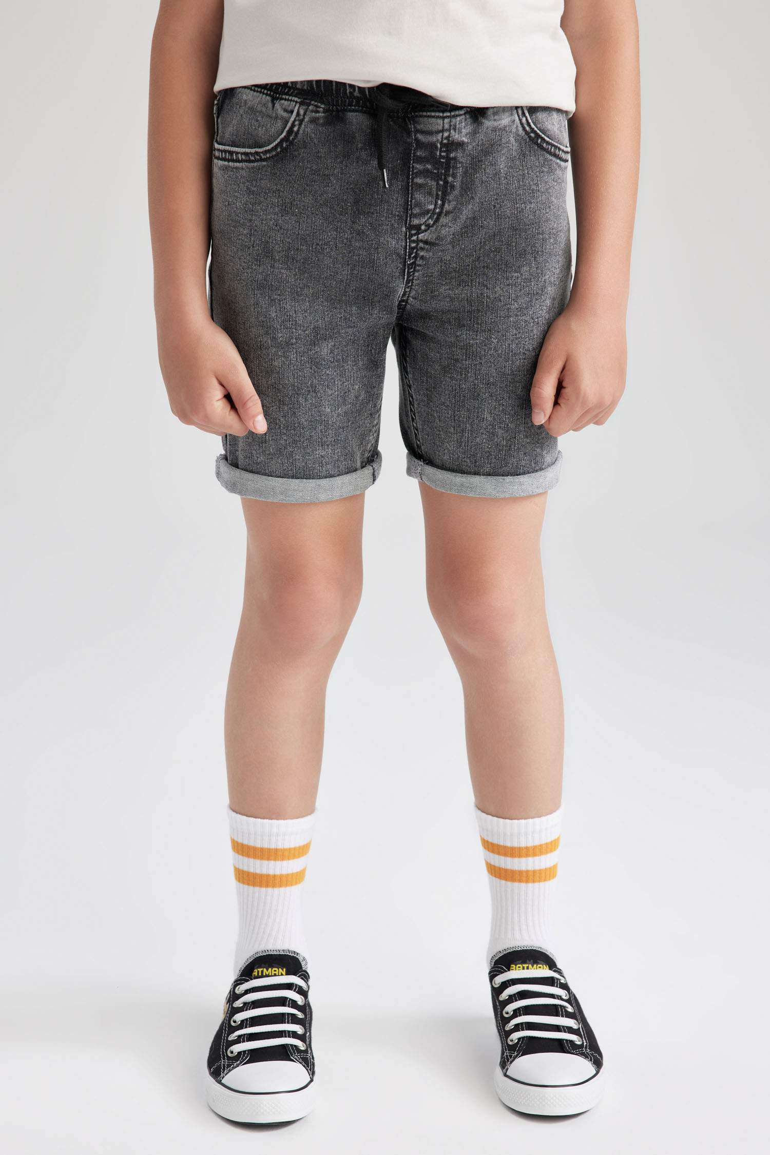 Джинсовые шорты для мальчиков