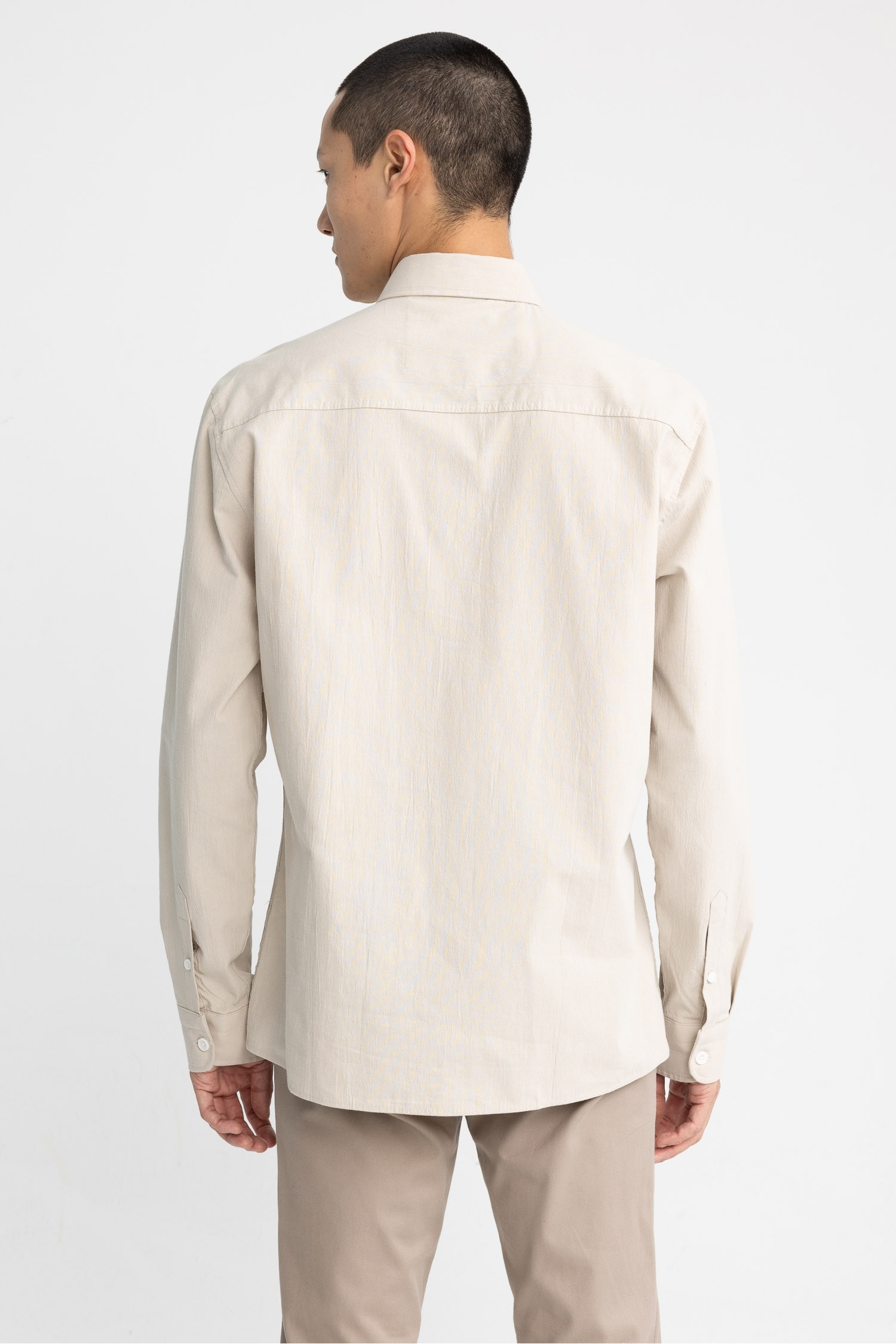 قميص كتان بولو كم طويل مودرن فيت