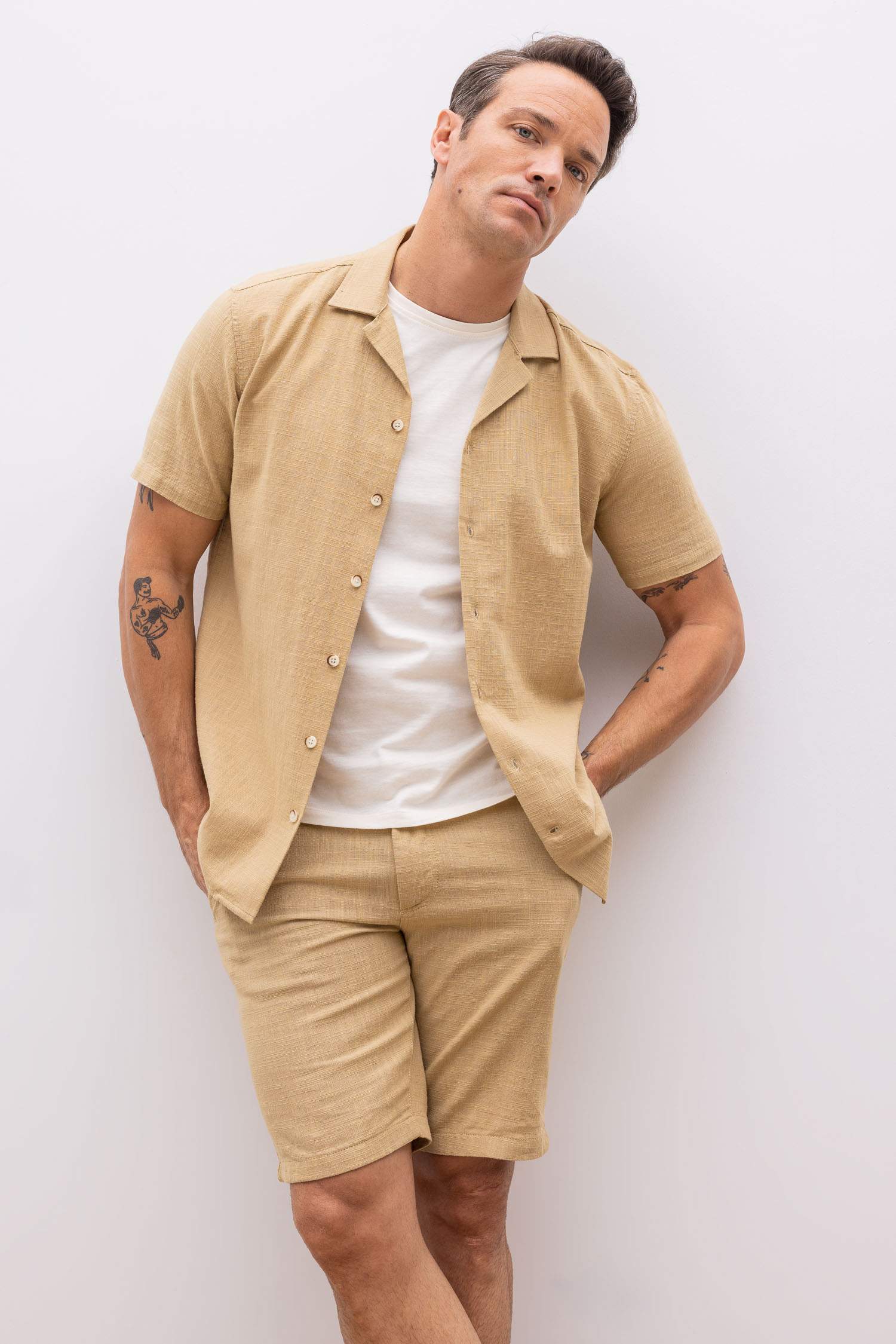 заманауи пішім Қысқа жеңді жейде