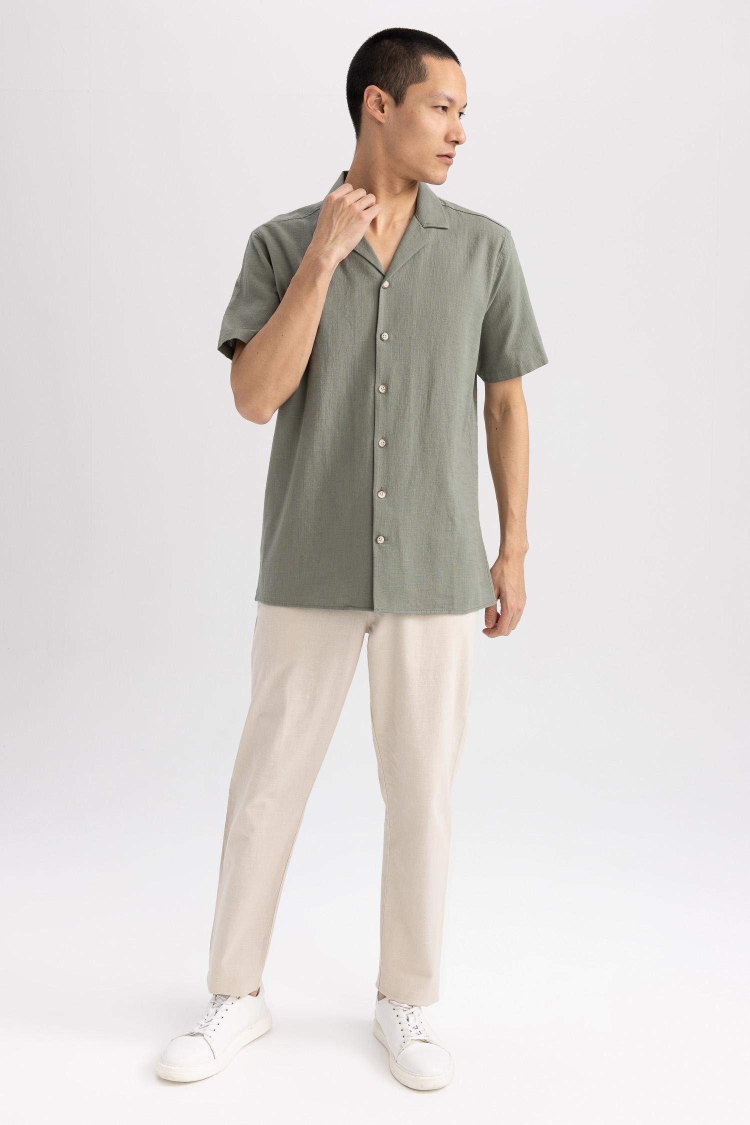 Khaki Man Modern Fit Cropped Collar Short Sleeve Shirt 2745017 | DeFacto