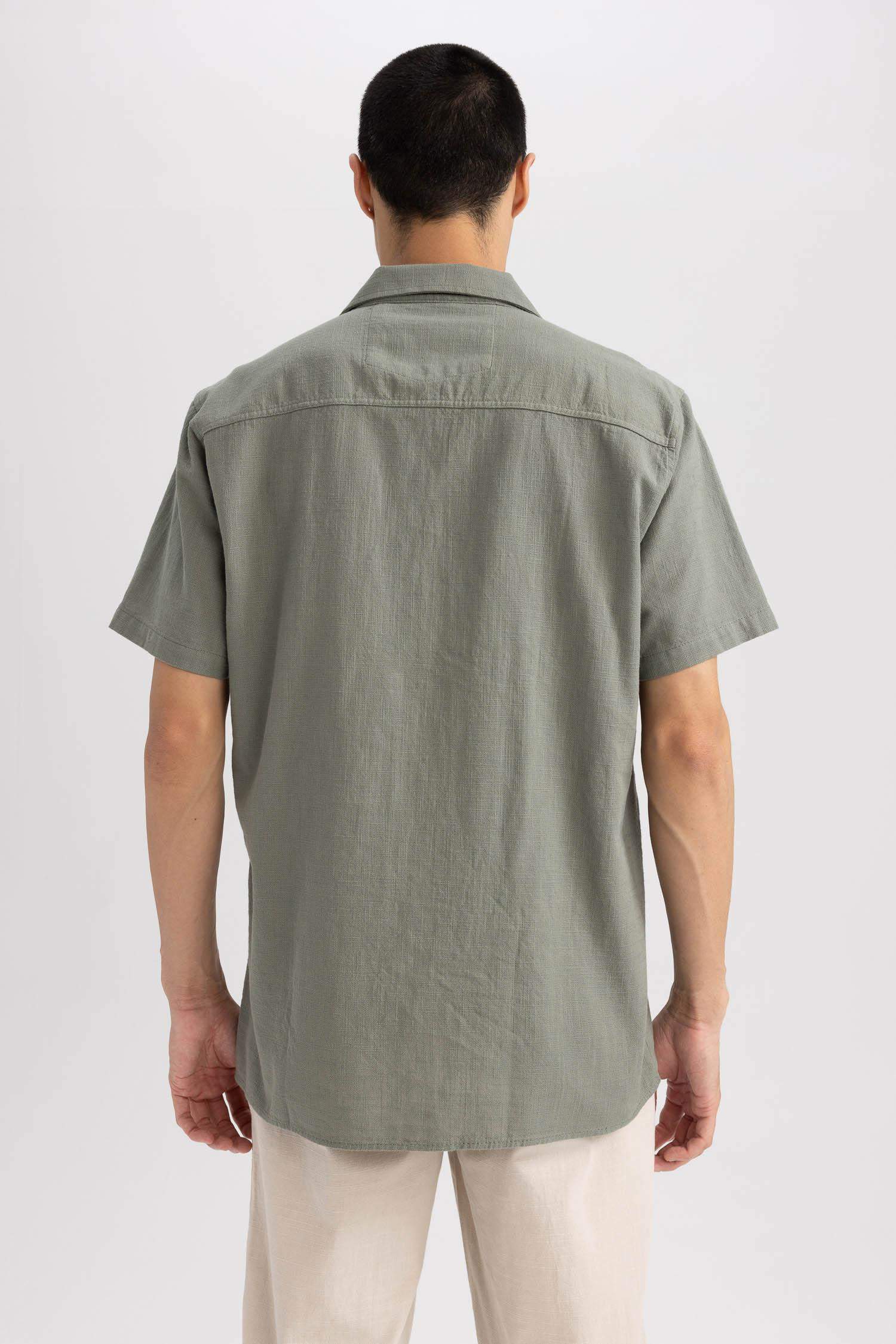 Chemise en coton à manches courtes Coupe moderne