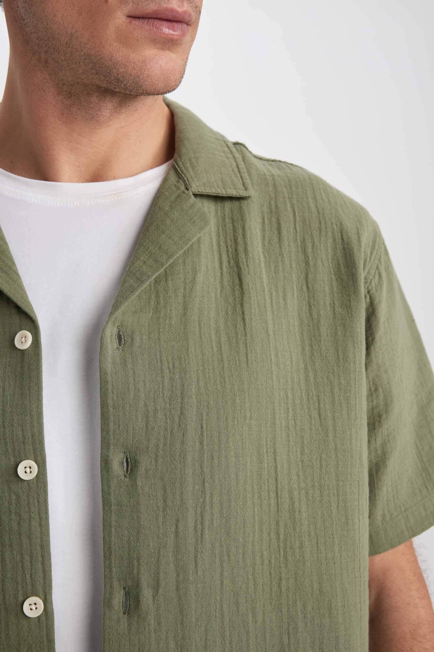 Regular Fit High Collar Short Sleeve Shirt