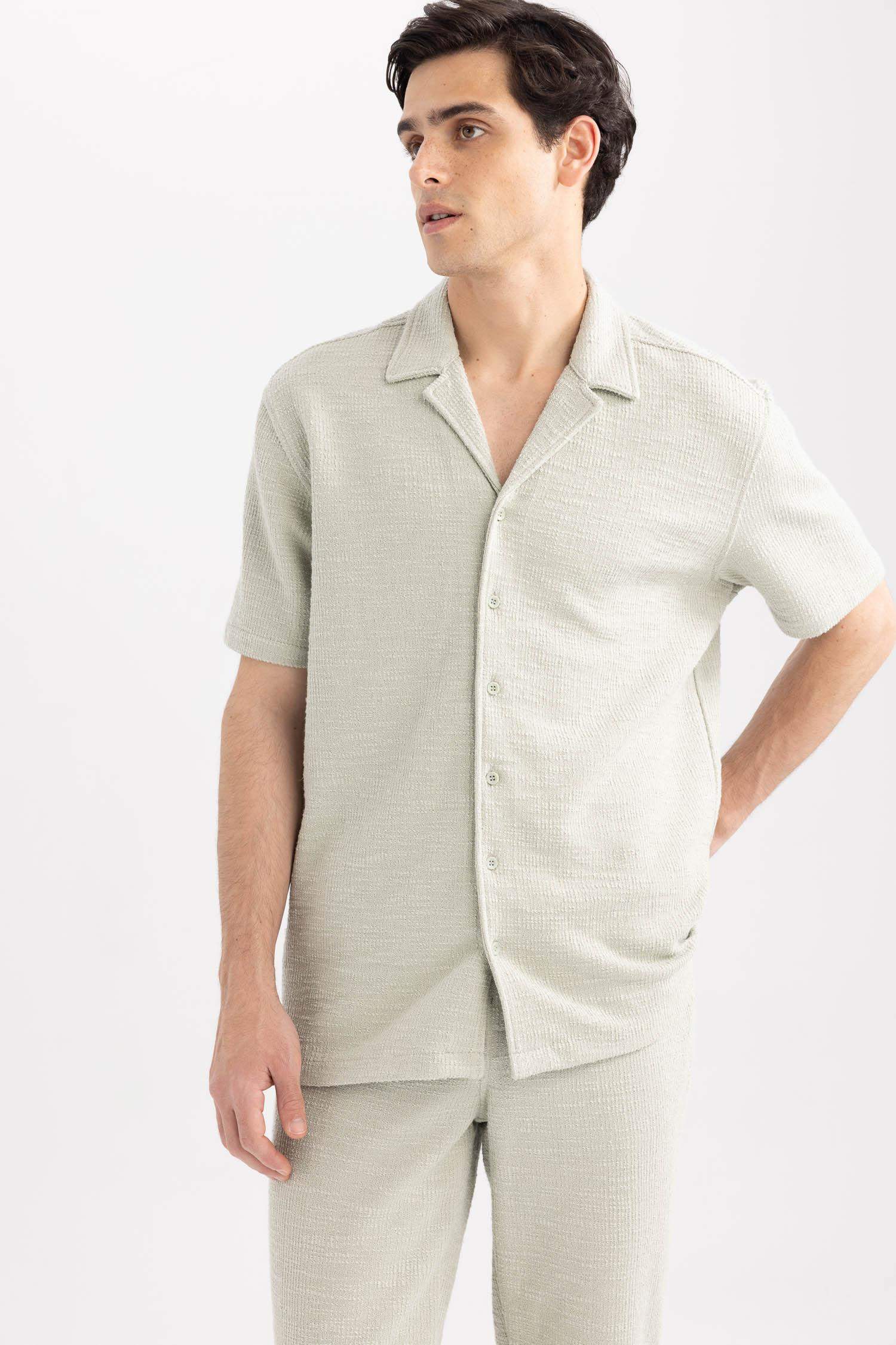 релакс пішімі Қысқа жеңді жейде