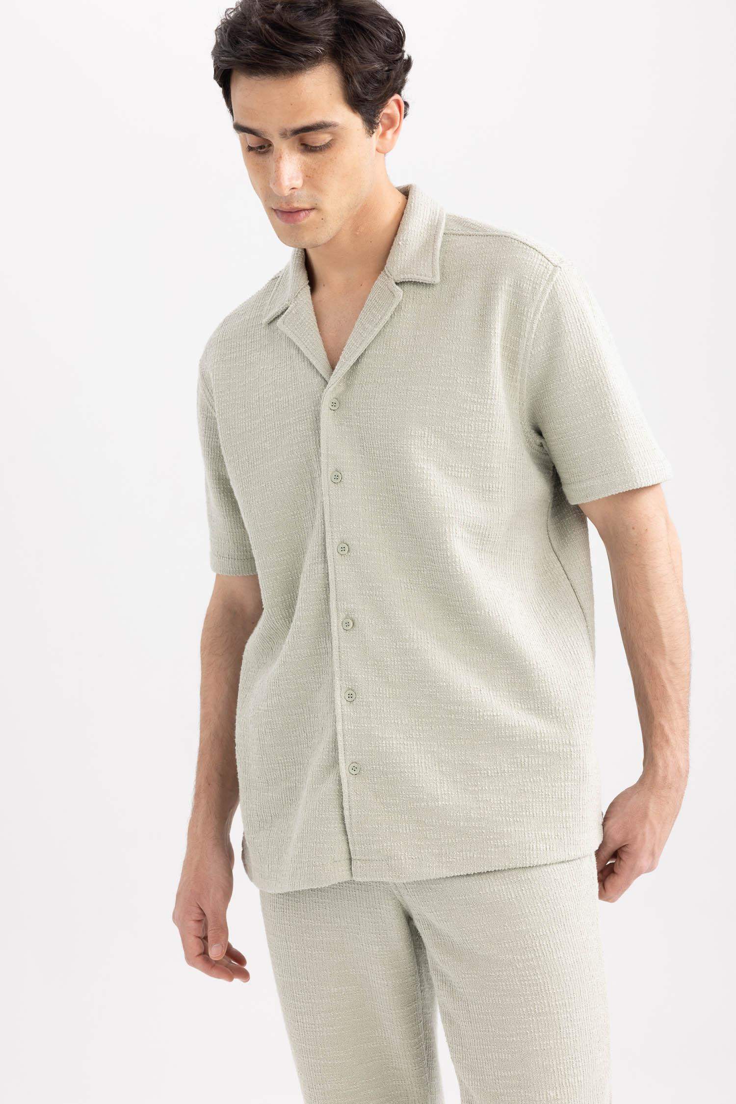 релакс пішімі Қысқа жеңді жейде