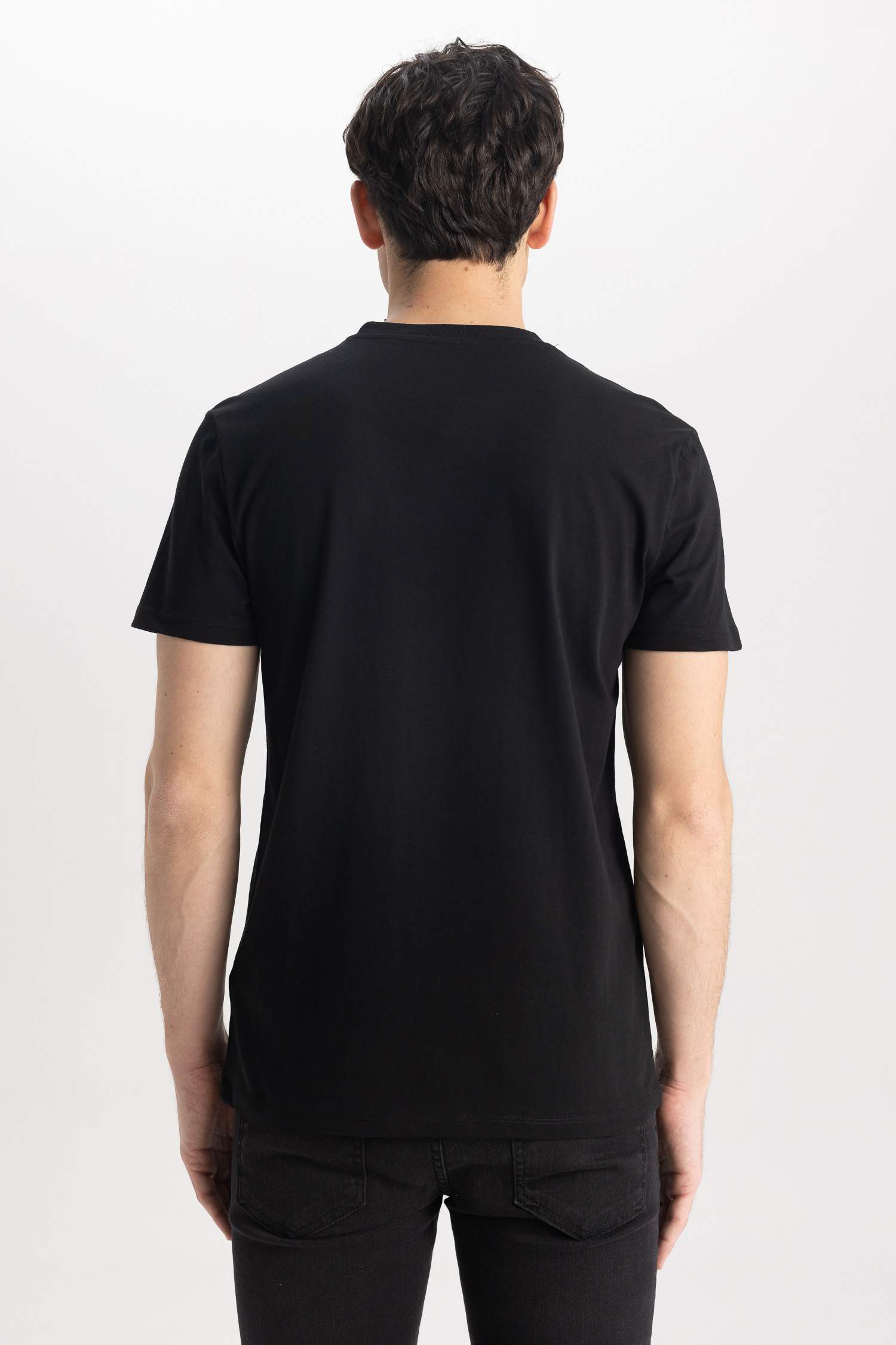 дөңгелек жаға орташа Қысқа жеңді футболка