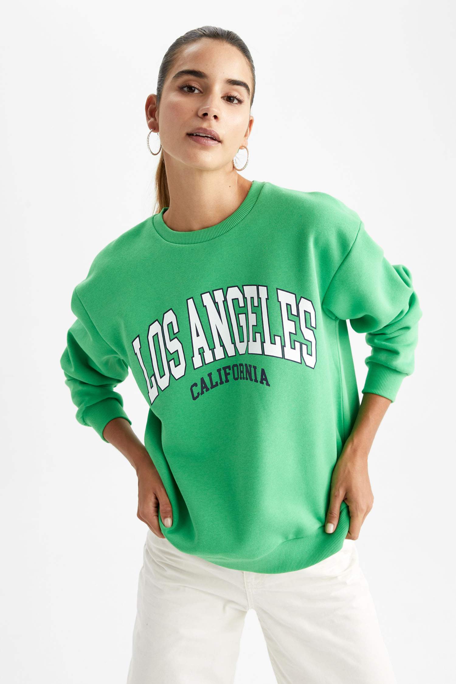 Green Woman Regular Fit Slogan Sweatshirt 2719494 | DeFacto