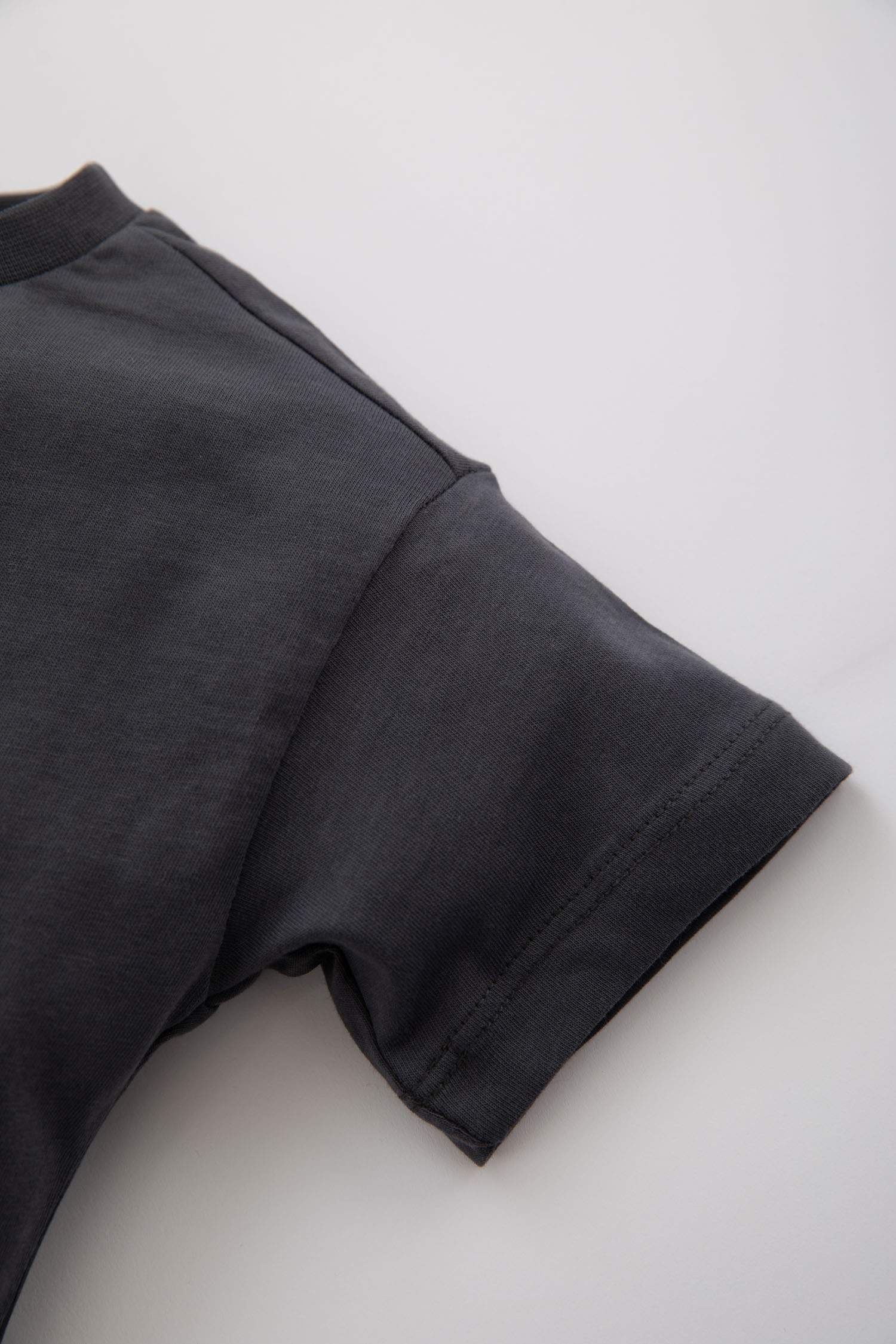 Футболка стандартного кроя с принтом для малышей мальчиков