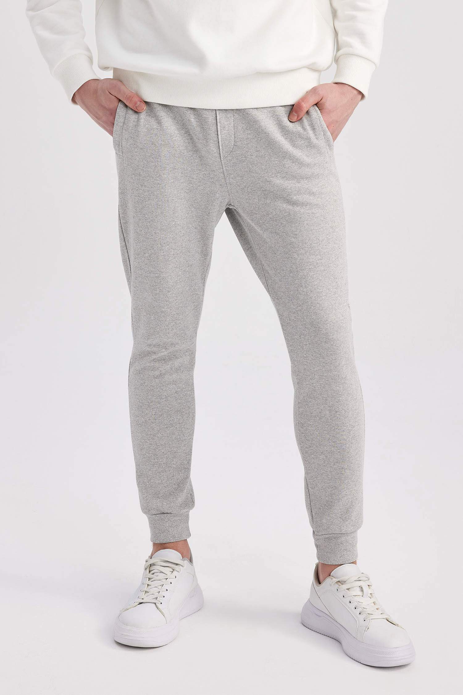 Grey Man Slim Fit Sweatpants 2758586 | DeFacto