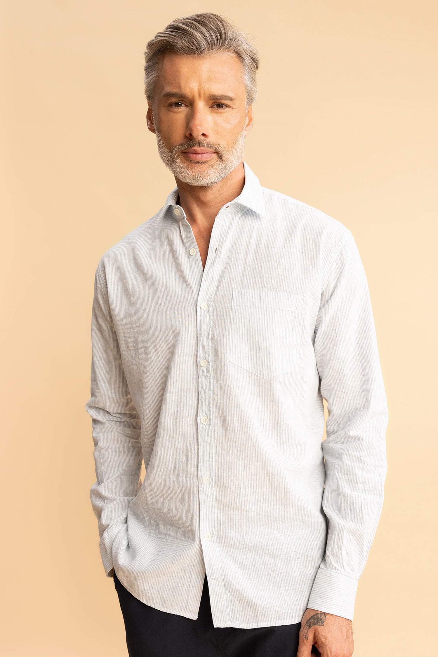 Рубашка стандартного кроя с длинным рукавом