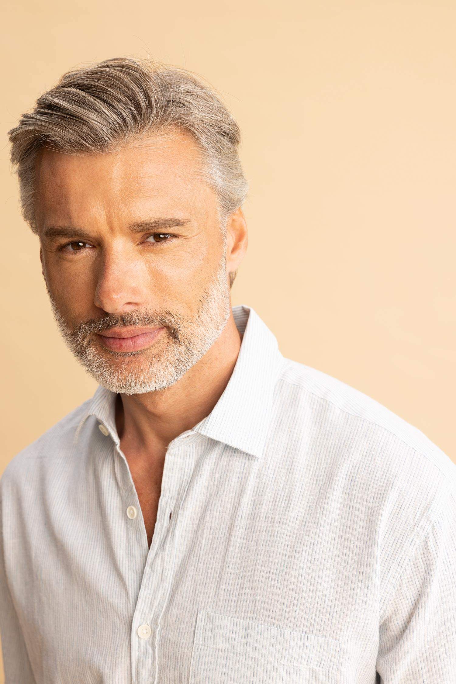 Рубашка стандартного кроя с длинным рукавом