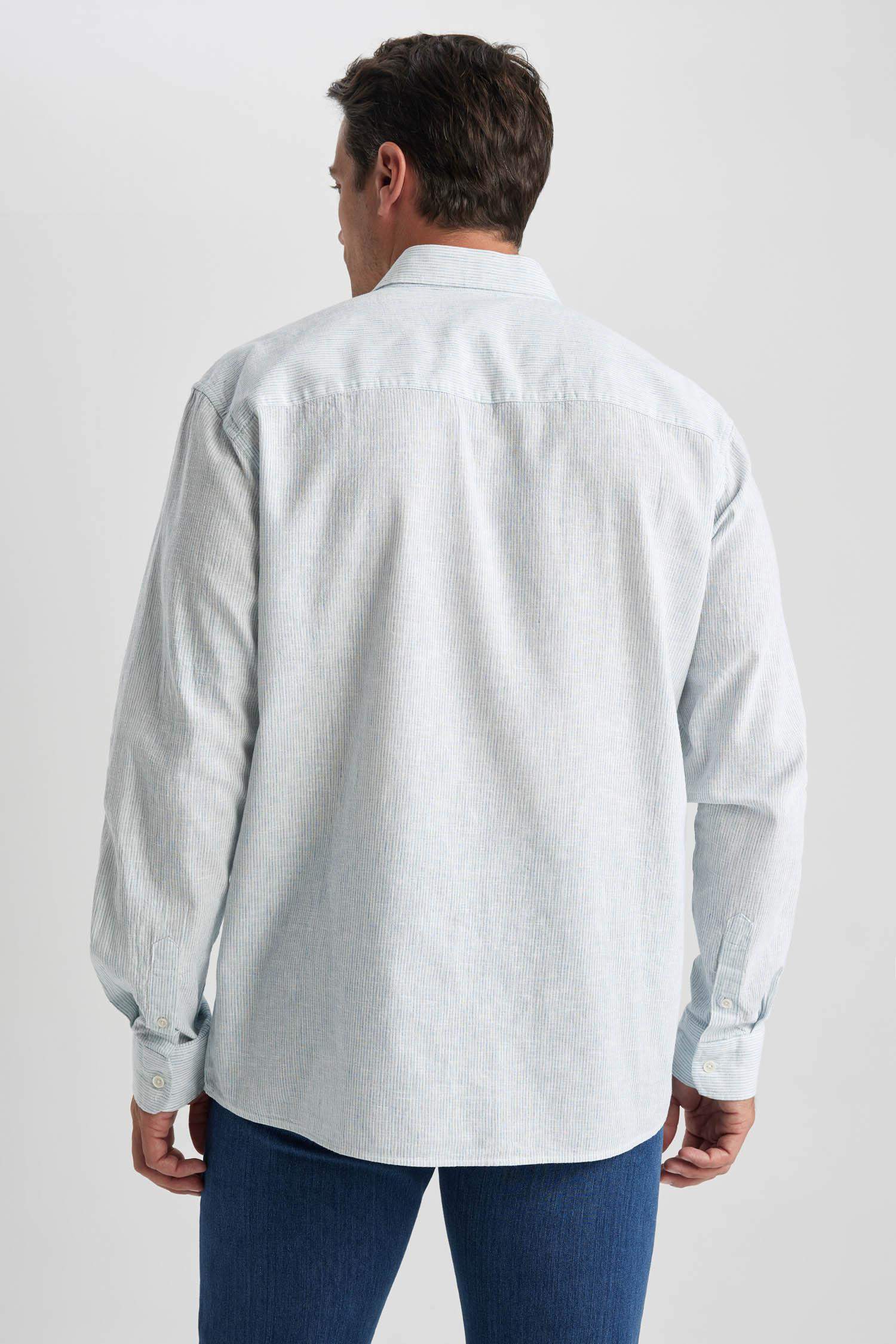 Рубашка стандартного кроя с длинным рукавом